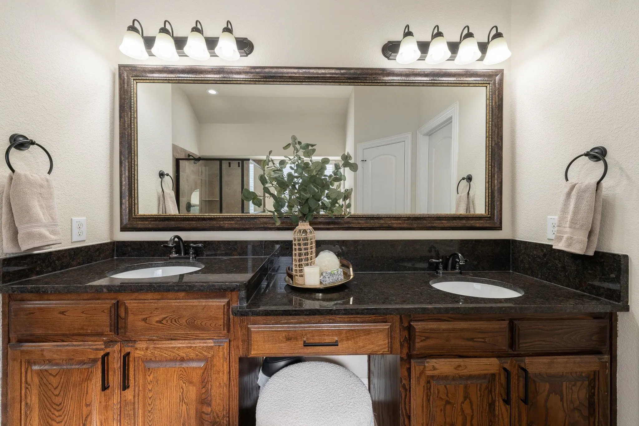 Hi-low vanity with double sinks