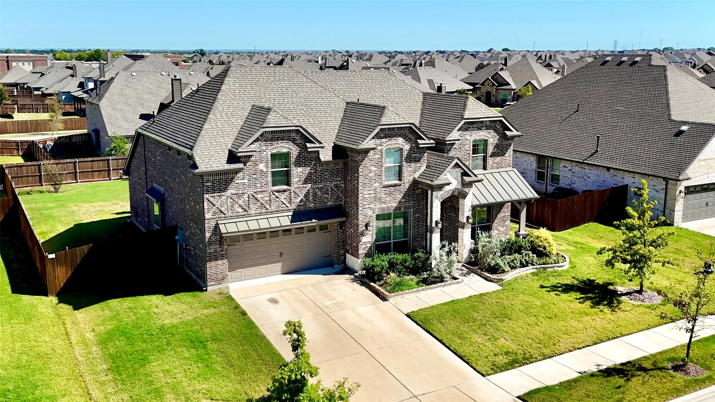 Single Family Residence For Sale in Ellis County , 602 Dean Box Drive, Waxahachie, Texas 75165, 4 Bedroom, 4 Bathroom, 2 Garage spaces, 3,084 Sqft, built in 2022, mls#21405645, Real Estate Agent in Waxahachie, Homes For Sale in Ellis county, Homes For Sale in Waxahachie, Realtor in Waxahachie Texas, Real Estate Brokerage Independent Realty Texas, Luminita Cordes Realtor