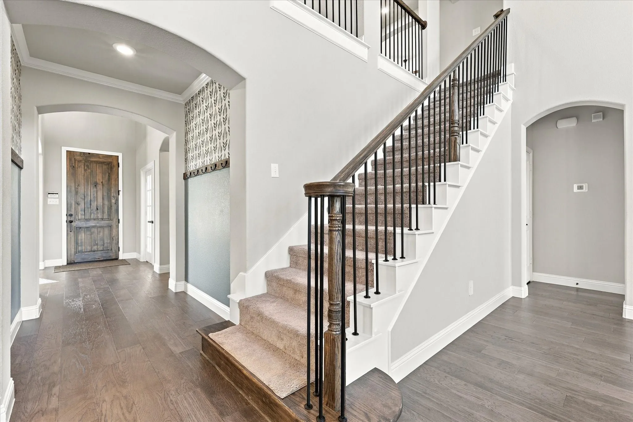 Single Family Residence For Sale in Ellis County , 602 Dean Box Drive, Waxahachie, Texas 75165, 4 Bedroom, 4 Bathroom, 2 Garage spaces, 3,084 Sqft, built in 2022, mls#21405645, Real Estate Agent in Waxahachie, Homes For Sale in Ellis county, Homes For Sale in Waxahachie, Realtor in Waxahachie Texas, Real Estate Brokerage Independent Realty Texas, Luminita Cordes Realtor