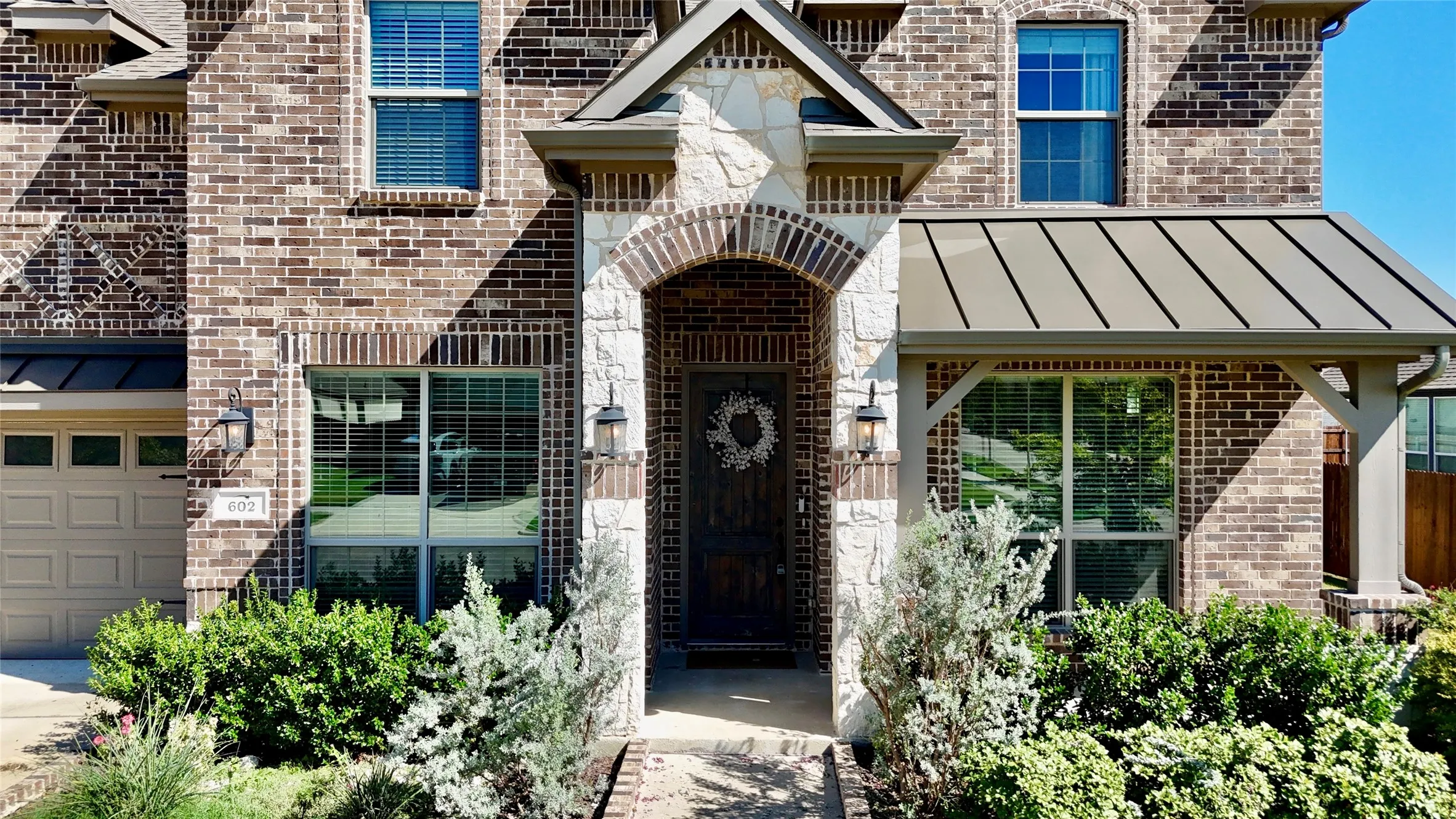Single Family Residence For Sale in Ellis County , 602 Dean Box Drive, Waxahachie, Texas 75165, 4 Bedroom, 4 Bathroom, 2 Garage spaces, 3,084 Sqft, built in 2022, mls#21405645, Real Estate Agent in Waxahachie, Homes For Sale in Ellis county, Homes For Sale in Waxahachie, Realtor in Waxahachie Texas, Real Estate Brokerage Independent Realty Texas, Luminita Cordes Realtor