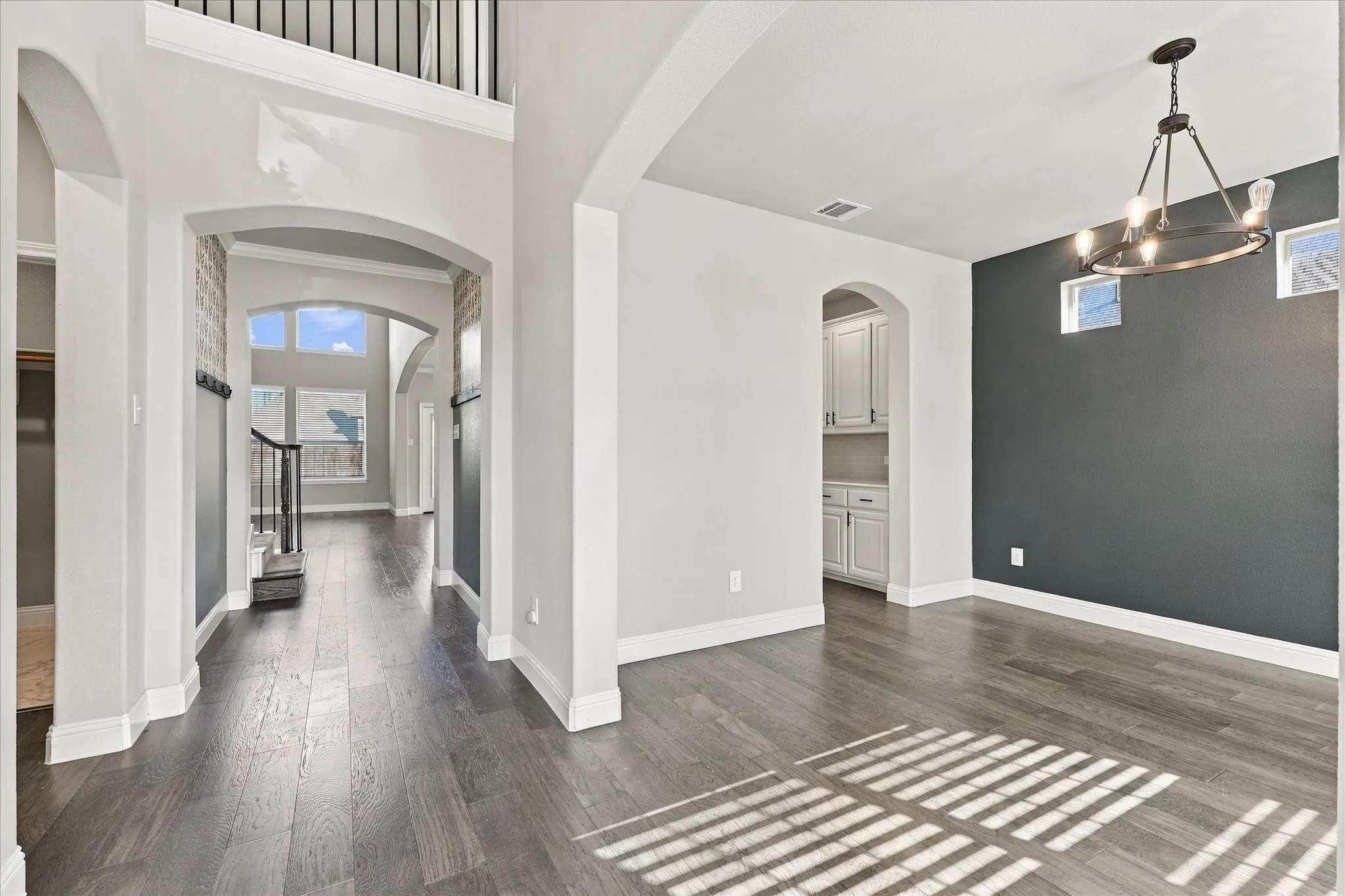 Single Family Residence For Sale in Ellis County , 602 Dean Box Drive, Waxahachie, Texas 75165, 4 Bedroom, 4 Bathroom, 2 Garage spaces, 3,084 Sqft, built in 2022, mls#21405645, Real Estate Agent in Waxahachie, Homes For Sale in Ellis county, Homes For Sale in Waxahachie, Realtor in Waxahachie Texas, Real Estate Brokerage Independent Realty Texas, Luminita Cordes Realtor