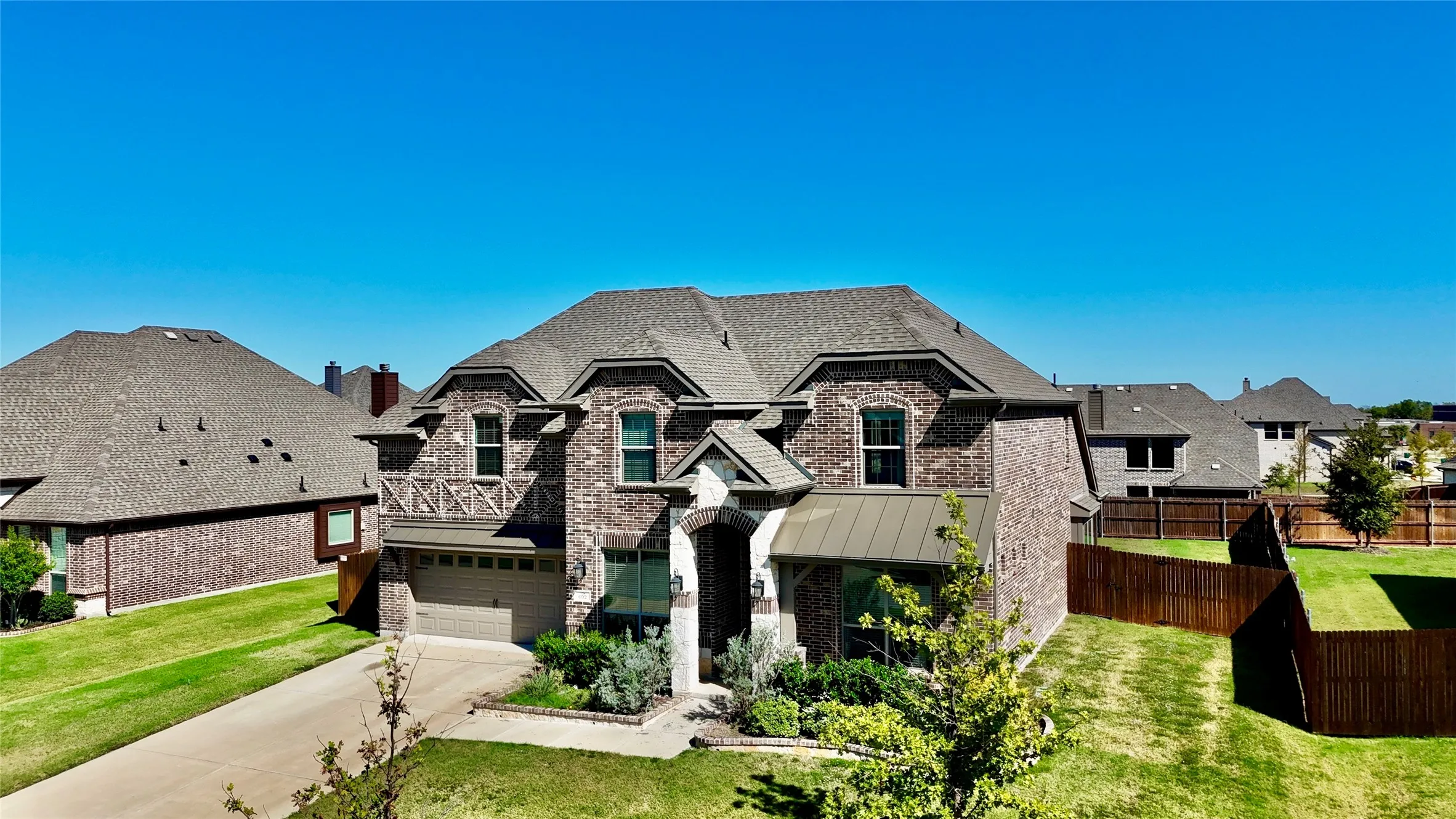 Single Family Residence For Sale in Ellis County , 602 Dean Box Drive, Waxahachie, Texas 75165, 4 Bedroom, 4 Bathroom, 2 Garage spaces, 3,084 Sqft, built in 2022, mls#21405645, Real Estate Agent in Waxahachie, Homes For Sale in Ellis county, Homes For Sale in Waxahachie, Realtor in Waxahachie Texas, Real Estate Brokerage Independent Realty Texas, Luminita Cordes Realtor