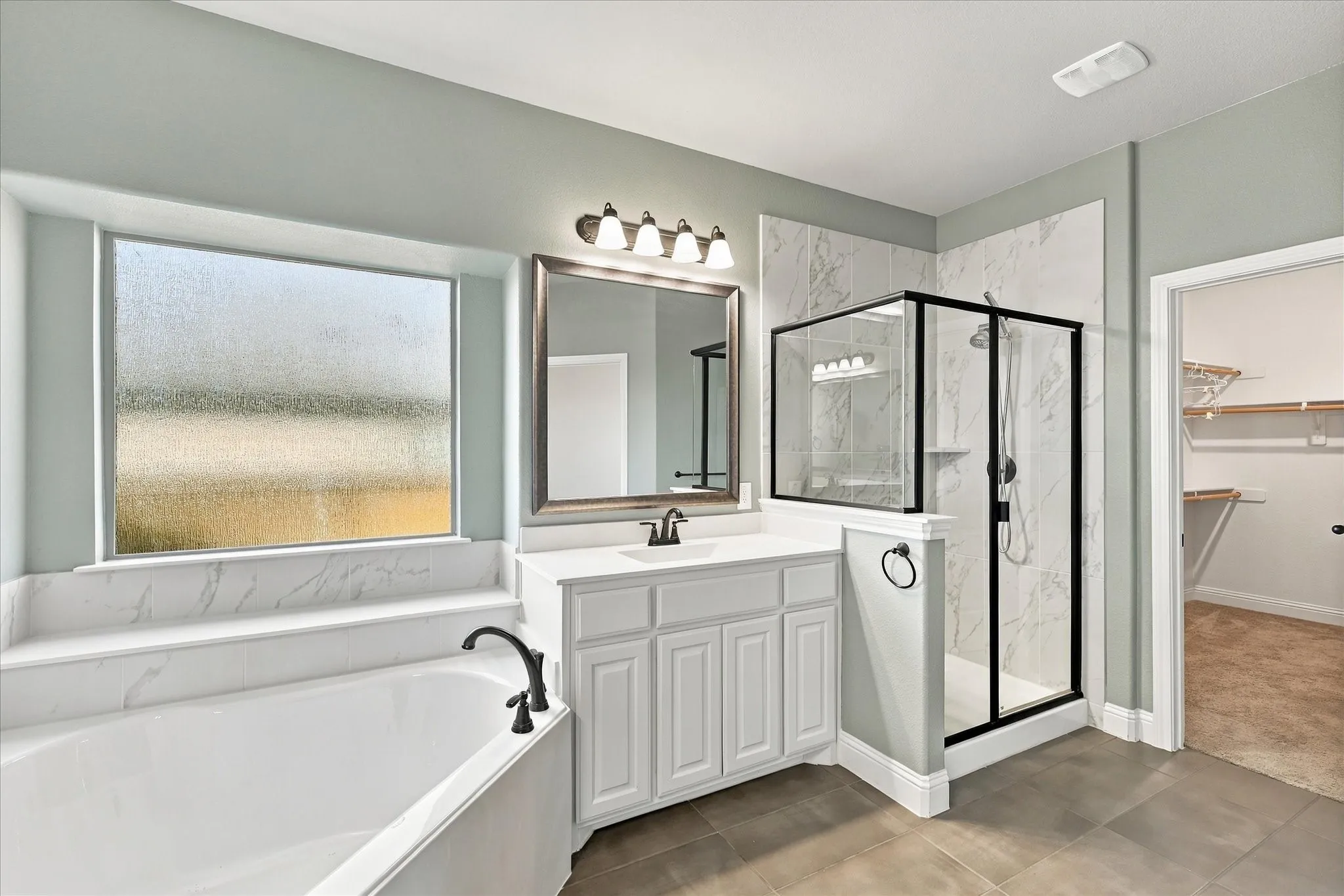 Single Family Residence For Sale in Ellis County , 602 Dean Box Drive, Waxahachie, Texas 75165, 4 Bedroom, 4 Bathroom, 2 Garage spaces, 3,084 Sqft, built in 2022, mls#21405645, Real Estate Agent in Waxahachie, Homes For Sale in Ellis county, Homes For Sale in Waxahachie, Realtor in Waxahachie Texas, Real Estate Brokerage Independent Realty Texas, Luminita Cordes Realtor