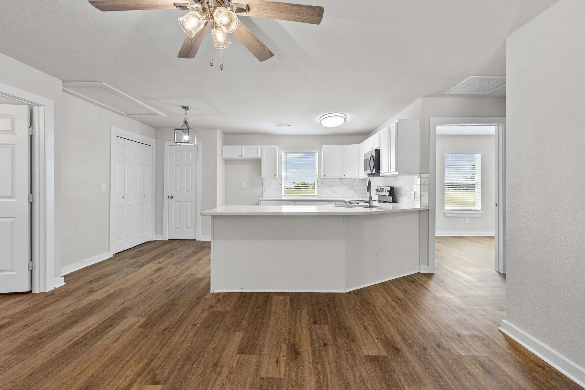 Duplex For Rent in Fannin County , 401 Mcilrath Road, Leonard, Texas 75452, 3 Bedroom, 2 Bathroom, Garage spaces, 902 Sqft, built in 2022, mls#21405646, Real Estate Agent in Leonard, Homes For Rent in Fannin county, Homes For Rent in Leonard, Realtor in Leonard Texas, Real Estate Brokerage Independent Realty Texas, Luminita Cordes Realtor