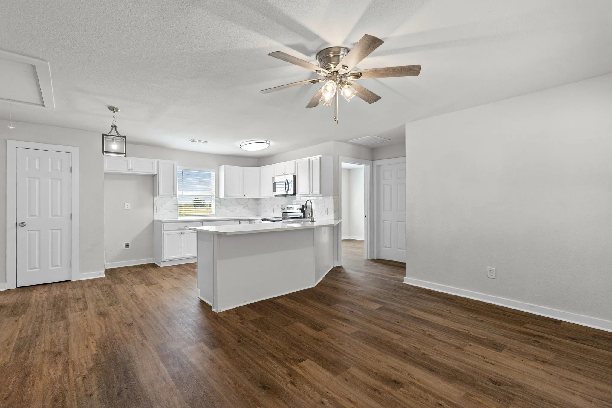 Duplex For Rent in Fannin County , 401 Mcilrath Road, Leonard, Texas 75452, 3 Bedroom, 2 Bathroom, Garage spaces, 902 Sqft, built in 2022, mls#21405646, Real Estate Agent in Leonard, Homes For Rent in Fannin county, Homes For Rent in Leonard, Realtor in Leonard Texas, Real Estate Brokerage Independent Realty Texas, Luminita Cordes Realtor