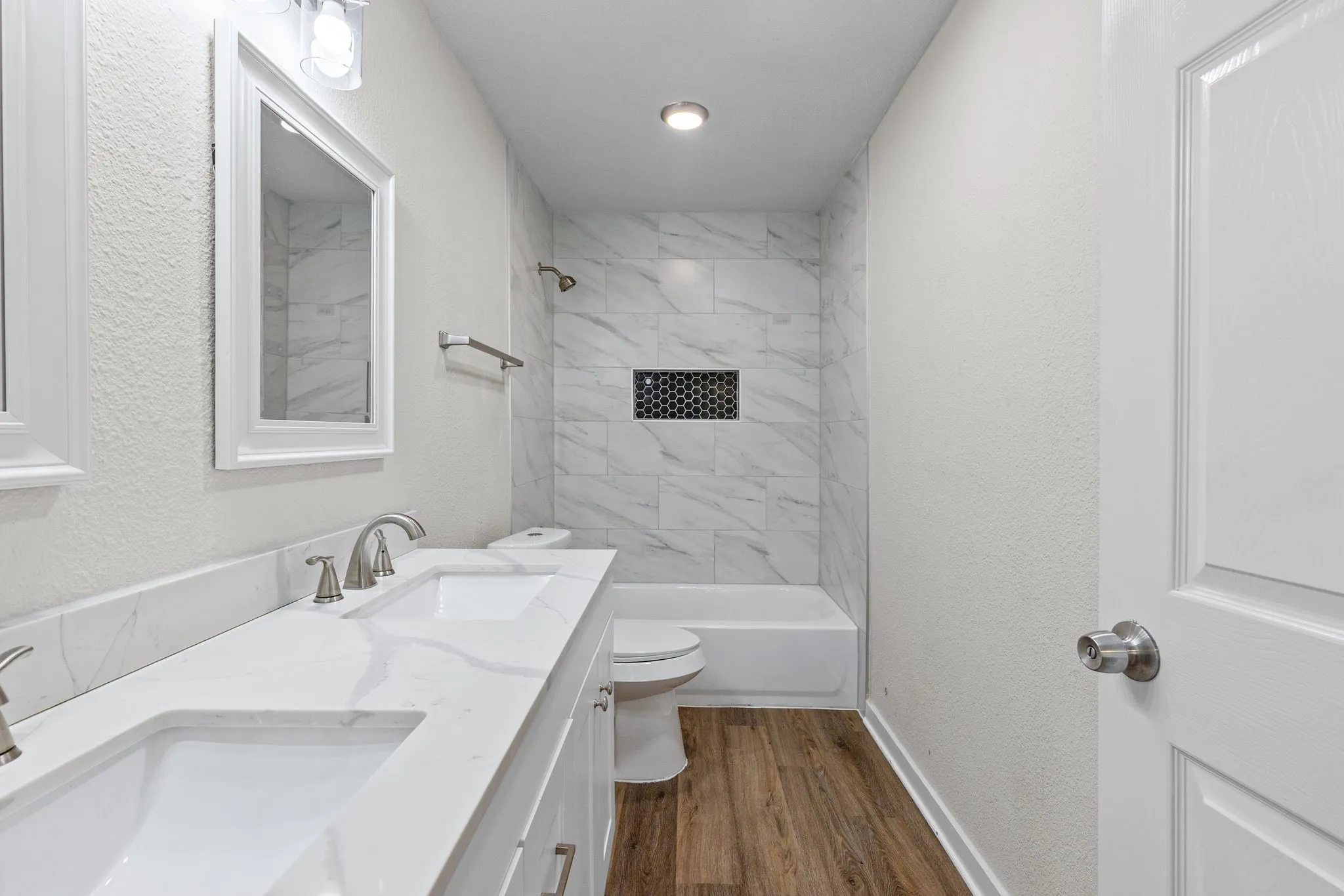 Duplex For Rent in Fannin County , 401 Mcilrath Road, Leonard, Texas 75452, 3 Bedroom, 2 Bathroom, Garage spaces, 902 Sqft, built in 2022, mls#21405646, Real Estate Agent in Leonard, Homes For Rent in Fannin county, Homes For Rent in Leonard, Realtor in Leonard Texas, Real Estate Brokerage Independent Realty Texas, Luminita Cordes Realtor
