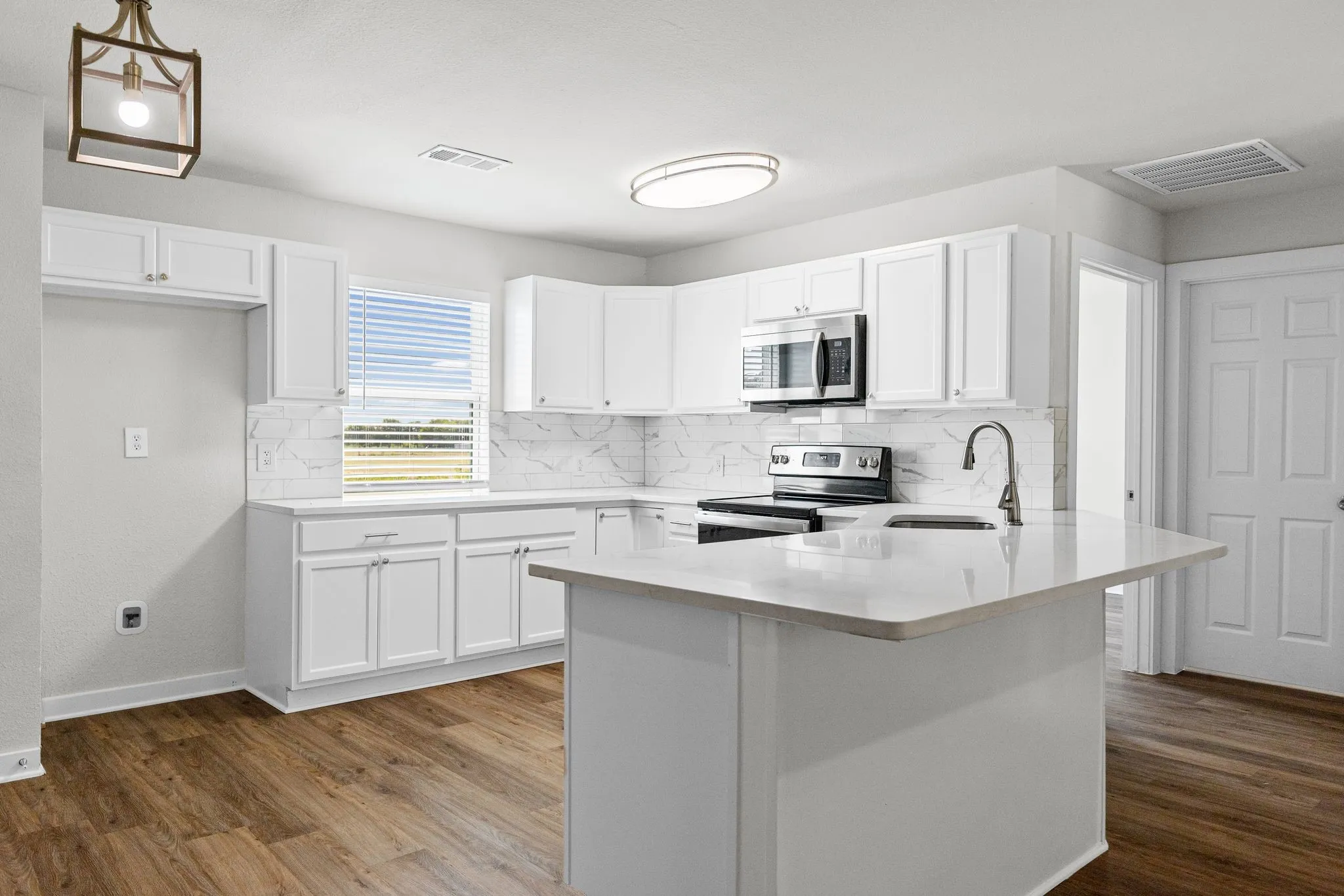 Duplex For Rent in Fannin County , 401 Mcilrath Road, Leonard, Texas 75452, 3 Bedroom, 2 Bathroom, Garage spaces, 902 Sqft, built in 2022, mls#21405646, Real Estate Agent in Leonard, Homes For Rent in Fannin county, Homes For Rent in Leonard, Realtor in Leonard Texas, Real Estate Brokerage Independent Realty Texas, Luminita Cordes Realtor