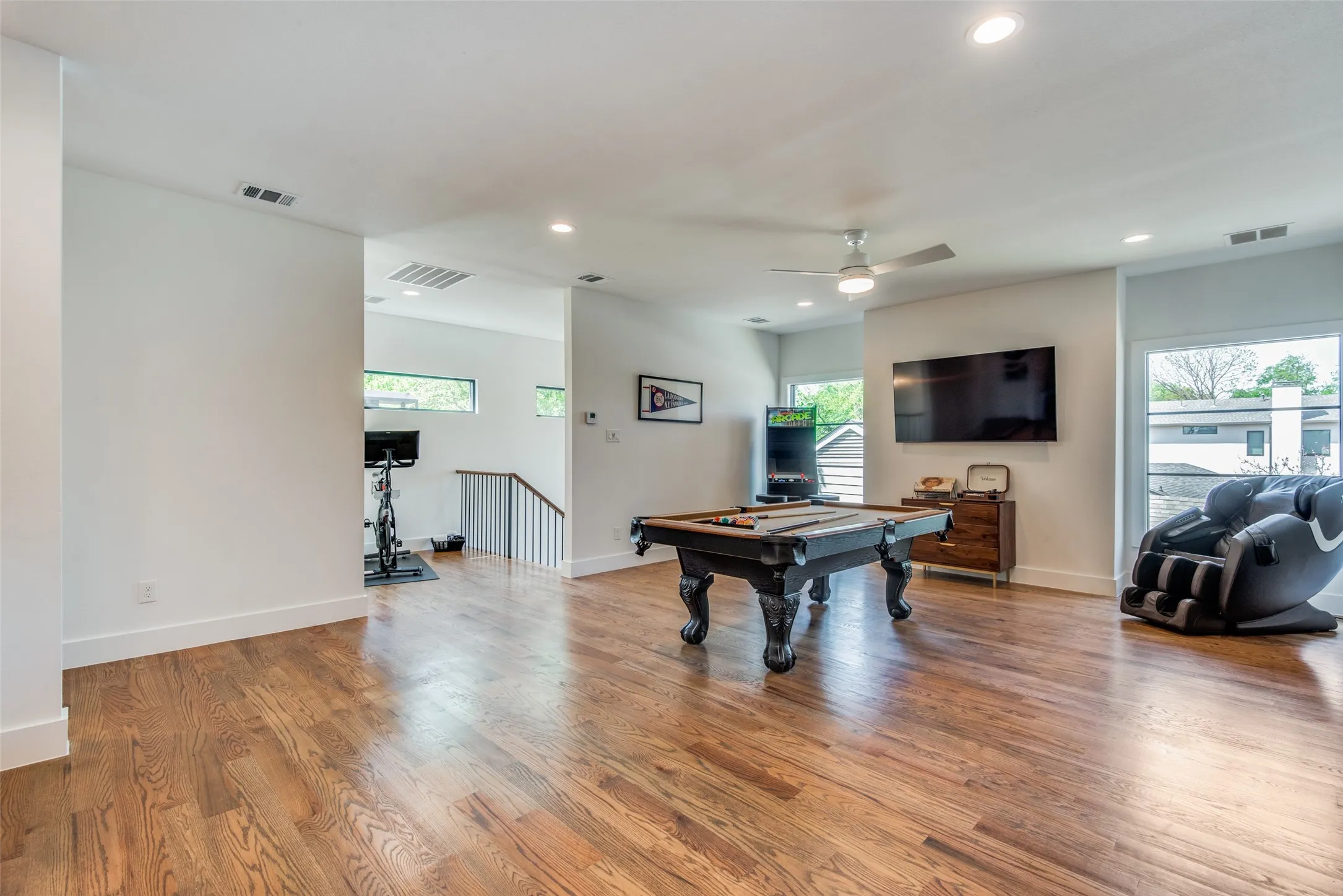 Single Family Residence For Sale in Dallas County , 7500 Kaywood Drive, Dallas, Texas 75209, 5 Bedroom, 7 Bathroom, 2 Garage spaces, 3,937 Sqft, built in 1940, mls#21404961, Real Estate Agent in Dallas, Homes For Sale in Dallas county, Homes For Sale in Dallas, Realtor in Dallas Texas, Real Estate Brokerage Independent Realty Texas, Luminita Cordes Realtor