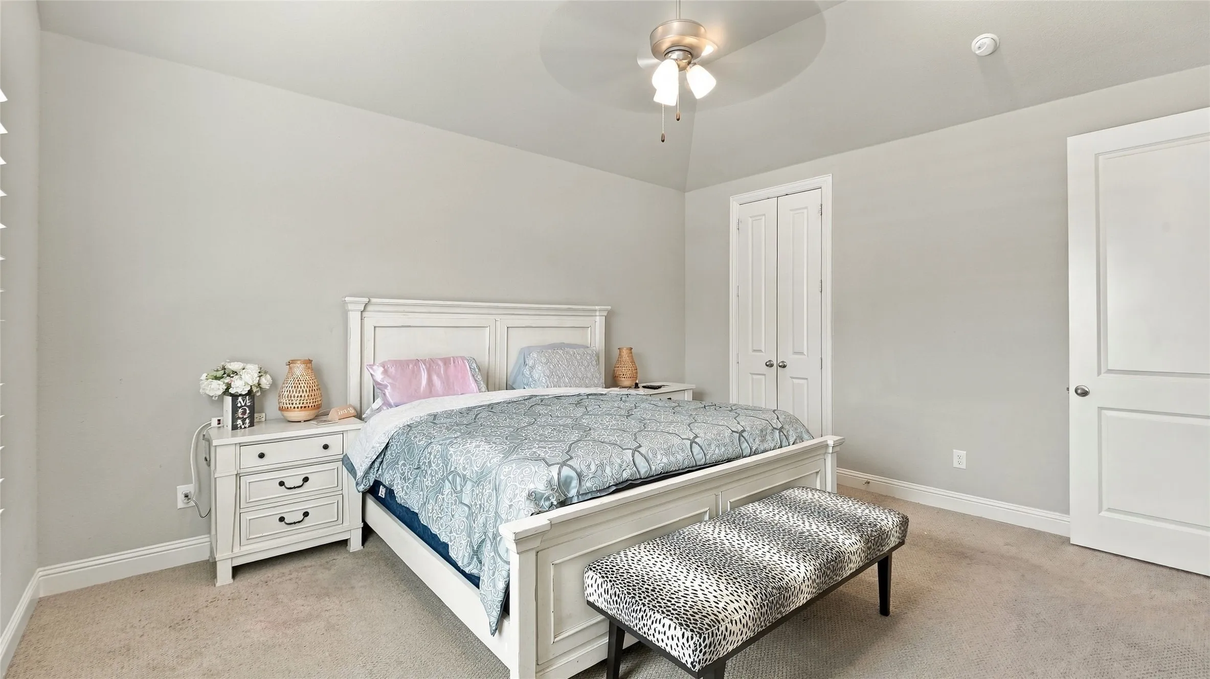 Single Family Residence For Sale in Tarrant County , 4620 Copper Mountain Trail, Arlington, Texas 76005, 5 Bedroom, 5 Bathroom, 2 Garage spaces, 2,719 Sqft, built in 2018, mls#21405656, Real Estate Agent in Arlington, Homes For Sale in Tarrant county, Homes For Sale in Arlington, Realtor in Arlington Texas, Real Estate Brokerage Independent Realty Texas, Luminita Cordes Realtor