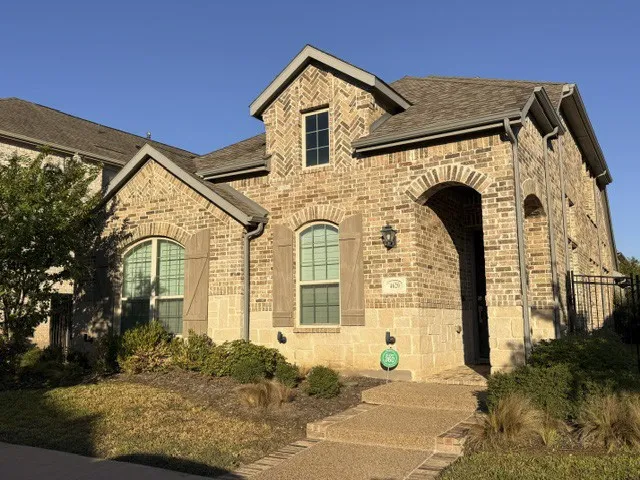 Single Family Residence For Sale in Tarrant County , 4620 Copper Mountain Trail, Arlington, Texas 76005, 5 Bedroom, 5 Bathroom, 2 Garage spaces, 2,719 Sqft, built in 2018, mls#21405656, Real Estate Agent in Arlington, Homes For Sale in Tarrant county, Homes For Sale in Arlington, Realtor in Arlington Texas, Real Estate Brokerage Independent Realty Texas, Luminita Cordes Realtor
