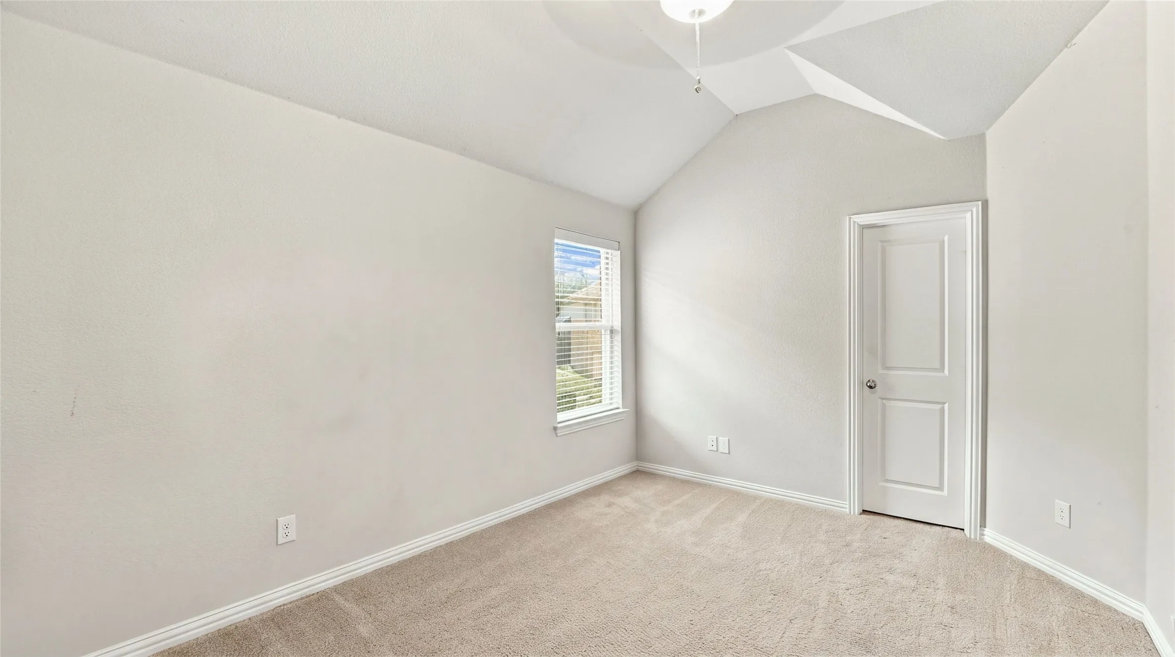 3rd Primary Bedroom Upstairs with private Ensuite