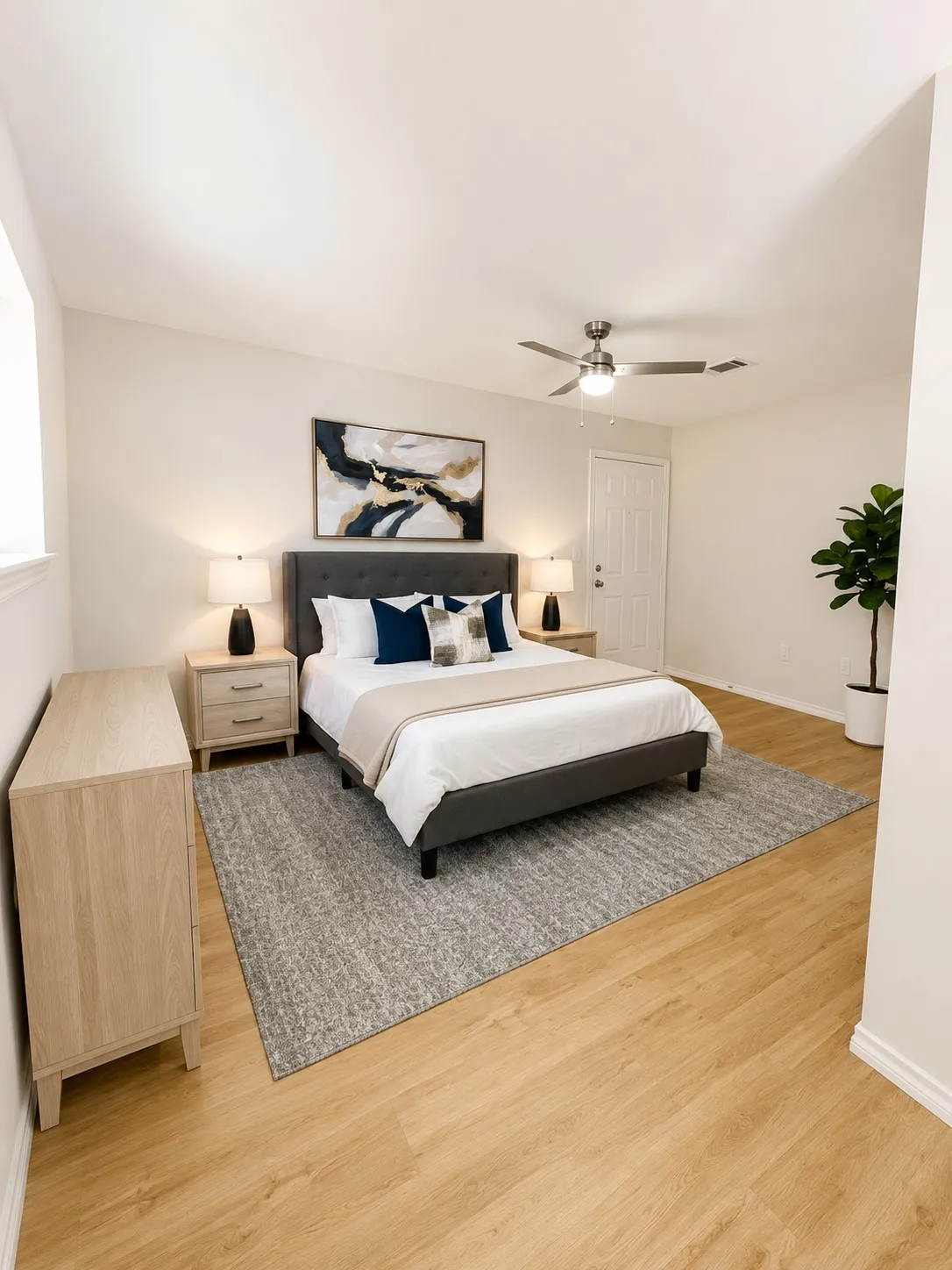 Condominium For Sale in Dallas County , 9837 Walnut Street 207, Dallas, Texas 75243, 2 Bedroom, 2 Bathroom, Garage spaces, 1,031 Sqft, built in 1984, mls#21405636, Real Estate Agent in Dallas, Homes For Sale in Dallas county, Homes For Sale in Dallas, Realtor in Dallas Texas, Real Estate Brokerage Independent Realty Texas, Luminita Cordes Realtor