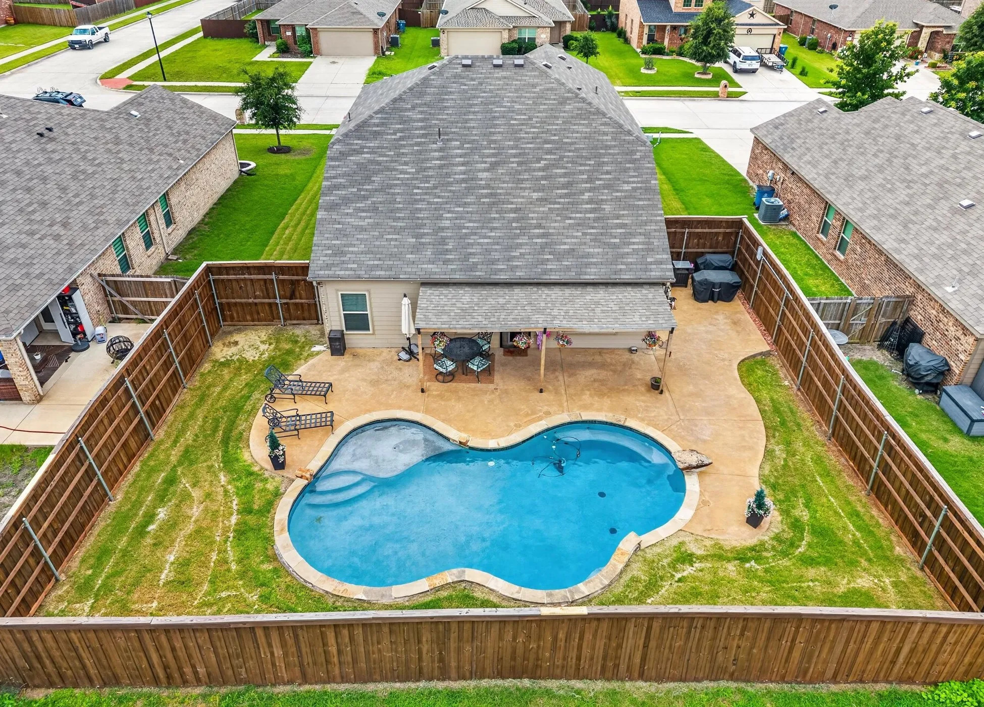 Single Family Residence For Sale in Collin County , 502 Azalea Drive, Josephine, Texas 75173, 5 Bedroom, 4 Bathroom, 2 Garage spaces, 2,338 Sqft, built in 2016, mls#21405624, Real Estate Agent in Josephine, Homes For Sale in Collin county, Homes For Sale in Josephine, Realtor in Josephine Texas, Real Estate Brokerage Independent Realty Texas, Luminita Cordes Realtor