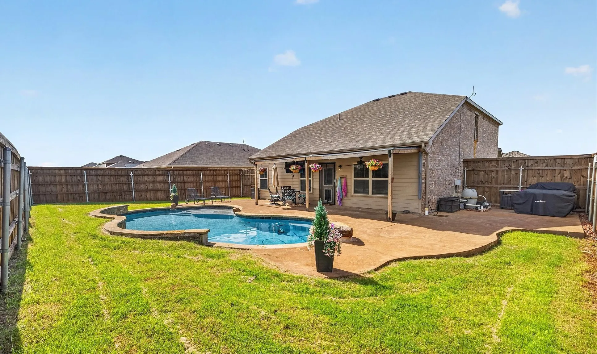Single Family Residence For Sale in Collin County , 502 Azalea Drive, Josephine, Texas 75173, 5 Bedroom, 4 Bathroom, 2 Garage spaces, 2,338 Sqft, built in 2016, mls#21405624, Real Estate Agent in Josephine, Homes For Sale in Collin county, Homes For Sale in Josephine, Realtor in Josephine Texas, Real Estate Brokerage Independent Realty Texas, Luminita Cordes Realtor