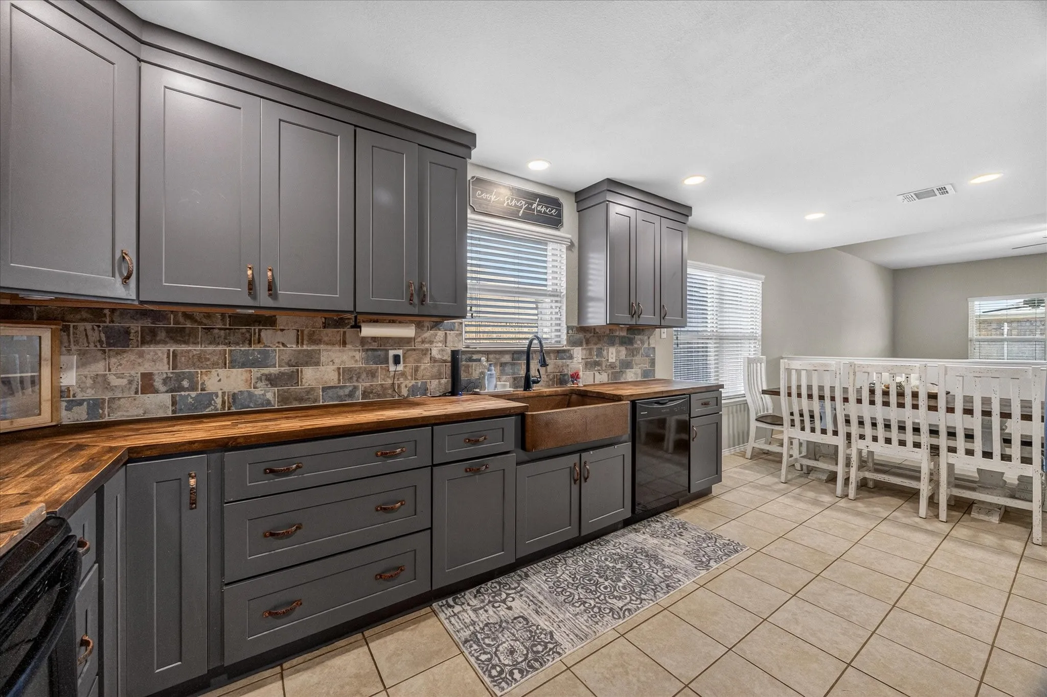 Single Family Residence For Sale in Collin County , 502 Azalea Drive, Josephine, Texas 75173, 5 Bedroom, 4 Bathroom, 2 Garage spaces, 2,338 Sqft, built in 2016, mls#21405624, Real Estate Agent in Josephine, Homes For Sale in Collin county, Homes For Sale in Josephine, Realtor in Josephine Texas, Real Estate Brokerage Independent Realty Texas, Luminita Cordes Realtor