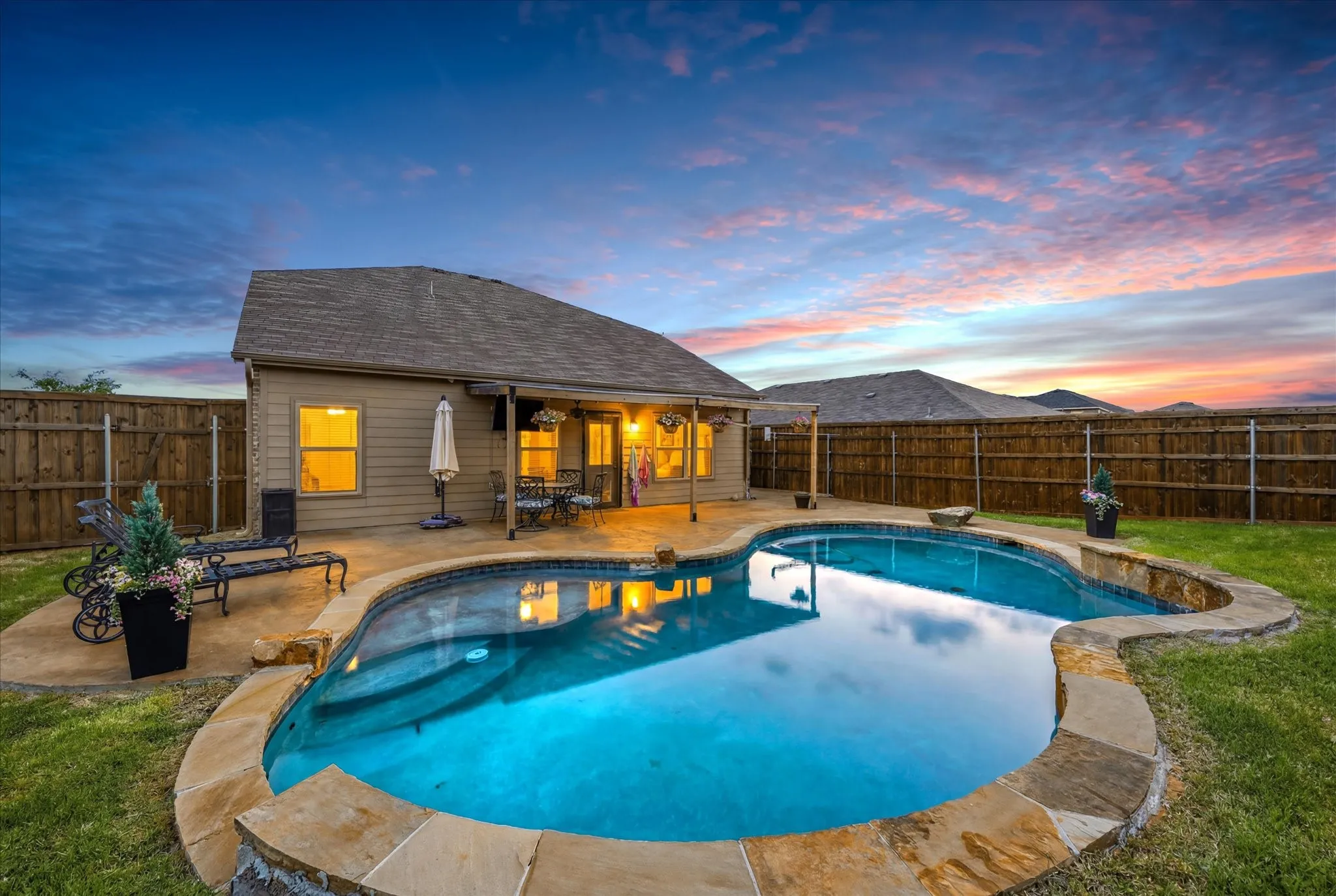 Single Family Residence For Sale in Collin County , 502 Azalea Drive, Josephine, Texas 75173, 5 Bedroom, 4 Bathroom, 2 Garage spaces, 2,338 Sqft, built in 2016, mls#21405624, Real Estate Agent in Josephine, Homes For Sale in Collin county, Homes For Sale in Josephine, Realtor in Josephine Texas, Real Estate Brokerage Independent Realty Texas, Luminita Cordes Realtor