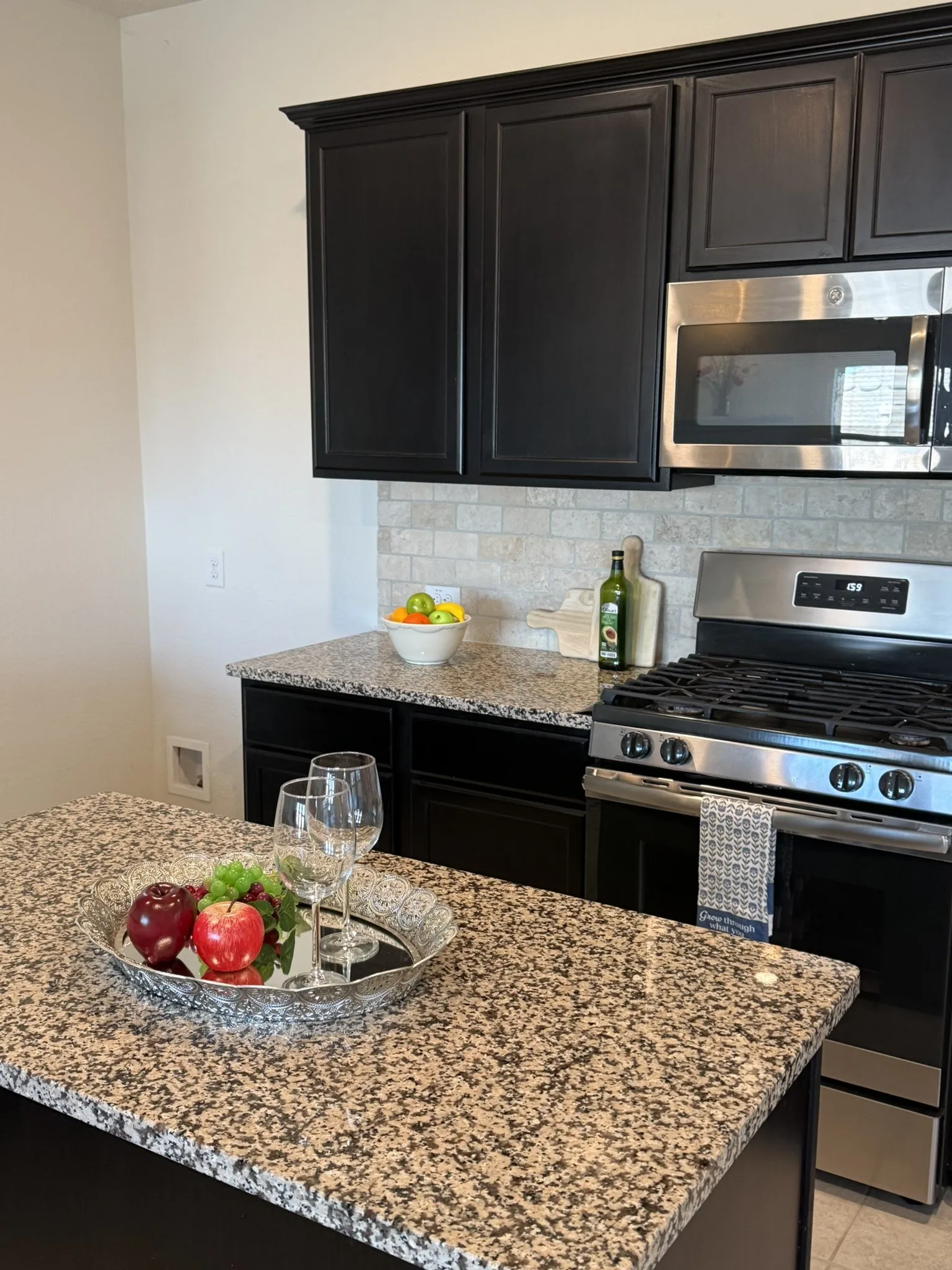 Single Family Residence For Rent in Tarrant County , 8529 Grand Oak Road, Fort Worth, Texas 76123, 4 Bedroom, 2 Bathroom, 2 Garage spaces, 2,008 Sqft, built in 2018, mls#21403974, Real Estate Agent in Fort Worth, Homes For Rent in Tarrant county, Homes For Rent in Fort Worth, Realtor in Fort Worth Texas, Real Estate Brokerage Independent Realty Texas, Luminita Cordes Realtor