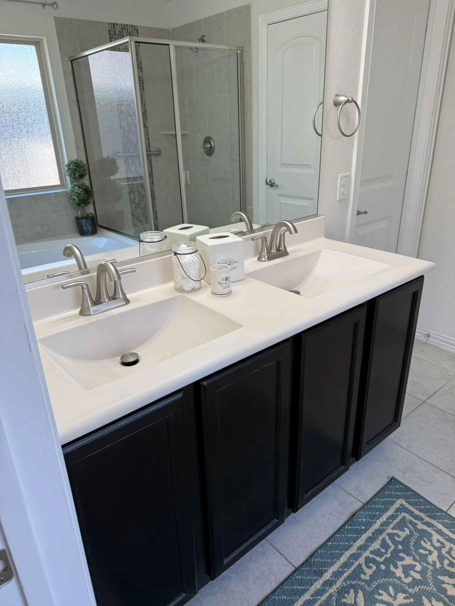 Primary Dual Sinks