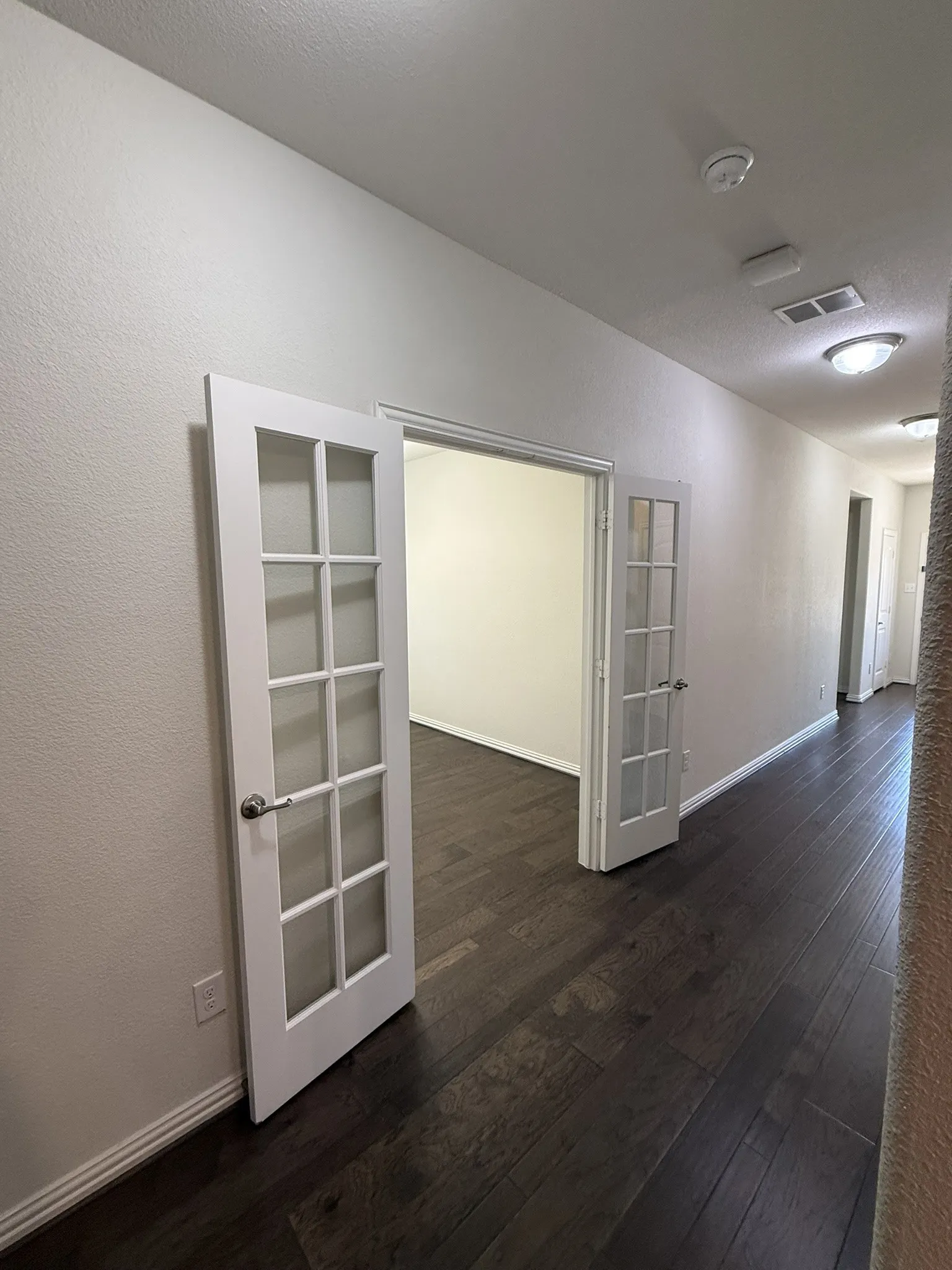 Single Family Residence For Rent in Tarrant County , 8529 Grand Oak Road, Fort Worth, Texas 76123, 4 Bedroom, 2 Bathroom, 2 Garage spaces, 2,008 Sqft, built in 2018, mls#21403974, Real Estate Agent in Fort Worth, Homes For Rent in Tarrant county, Homes For Rent in Fort Worth, Realtor in Fort Worth Texas, Real Estate Brokerage Independent Realty Texas, Luminita Cordes Realtor