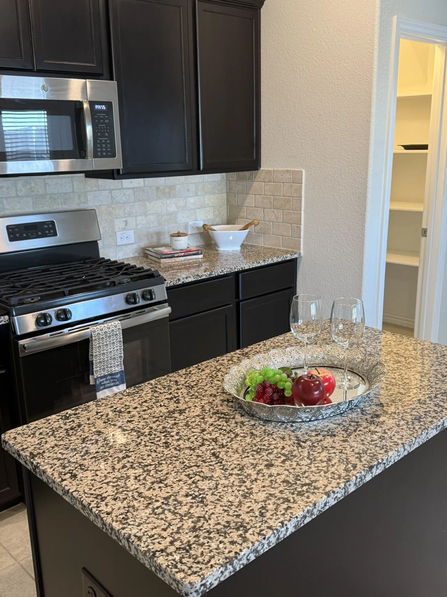 Single Family Residence For Rent in Tarrant County , 8529 Grand Oak Road, Fort Worth, Texas 76123, 4 Bedroom, 2 Bathroom, 2 Garage spaces, 2,008 Sqft, built in 2018, mls#21403974, Real Estate Agent in Fort Worth, Homes For Rent in Tarrant county, Homes For Rent in Fort Worth, Realtor in Fort Worth Texas, Real Estate Brokerage Independent Realty Texas, Luminita Cordes Realtor