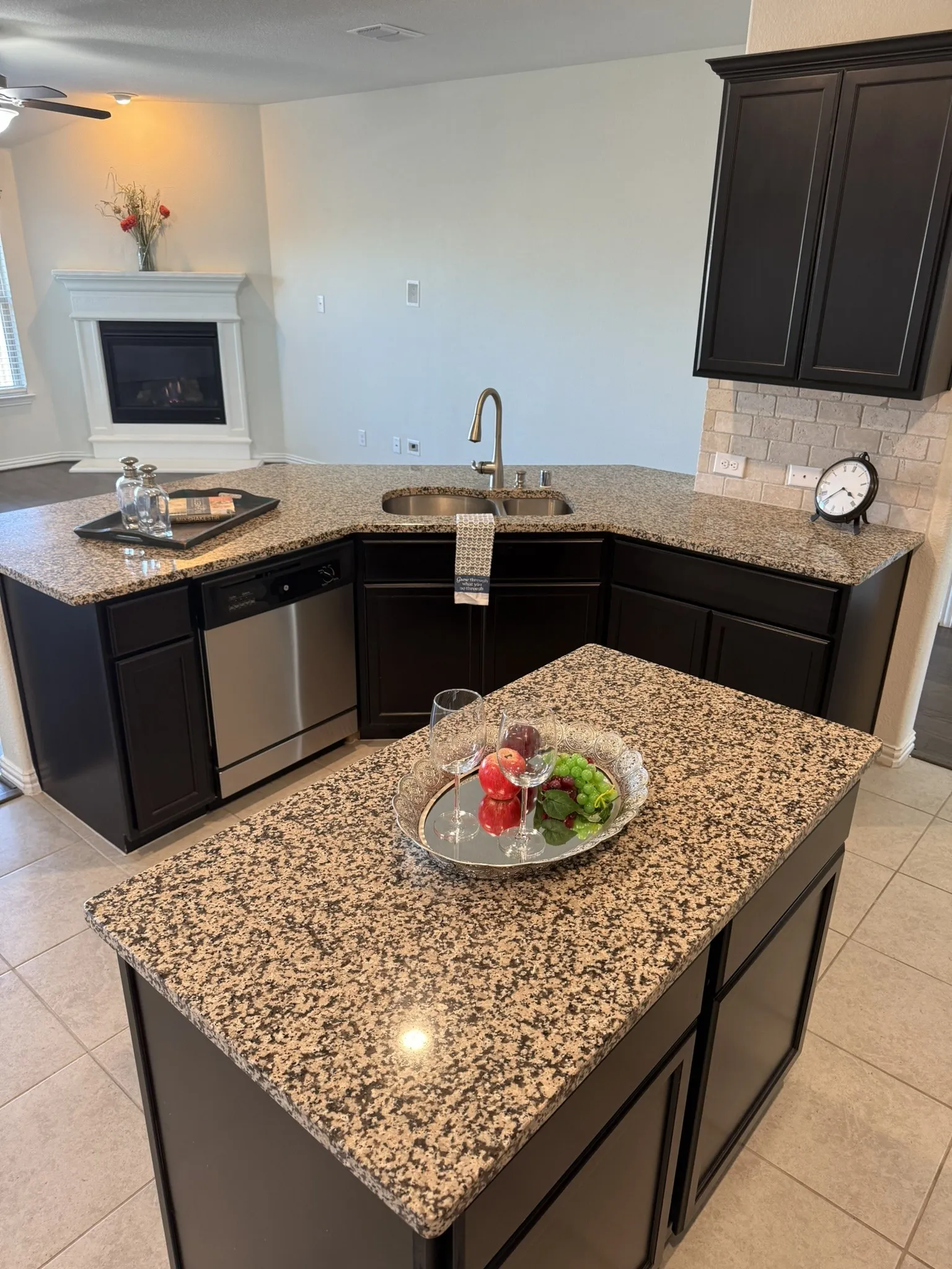 Single Family Residence For Rent in Tarrant County , 8529 Grand Oak Road, Fort Worth, Texas 76123, 4 Bedroom, 2 Bathroom, 2 Garage spaces, 2,008 Sqft, built in 2018, mls#21403974, Real Estate Agent in Fort Worth, Homes For Rent in Tarrant county, Homes For Rent in Fort Worth, Realtor in Fort Worth Texas, Real Estate Brokerage Independent Realty Texas, Luminita Cordes Realtor