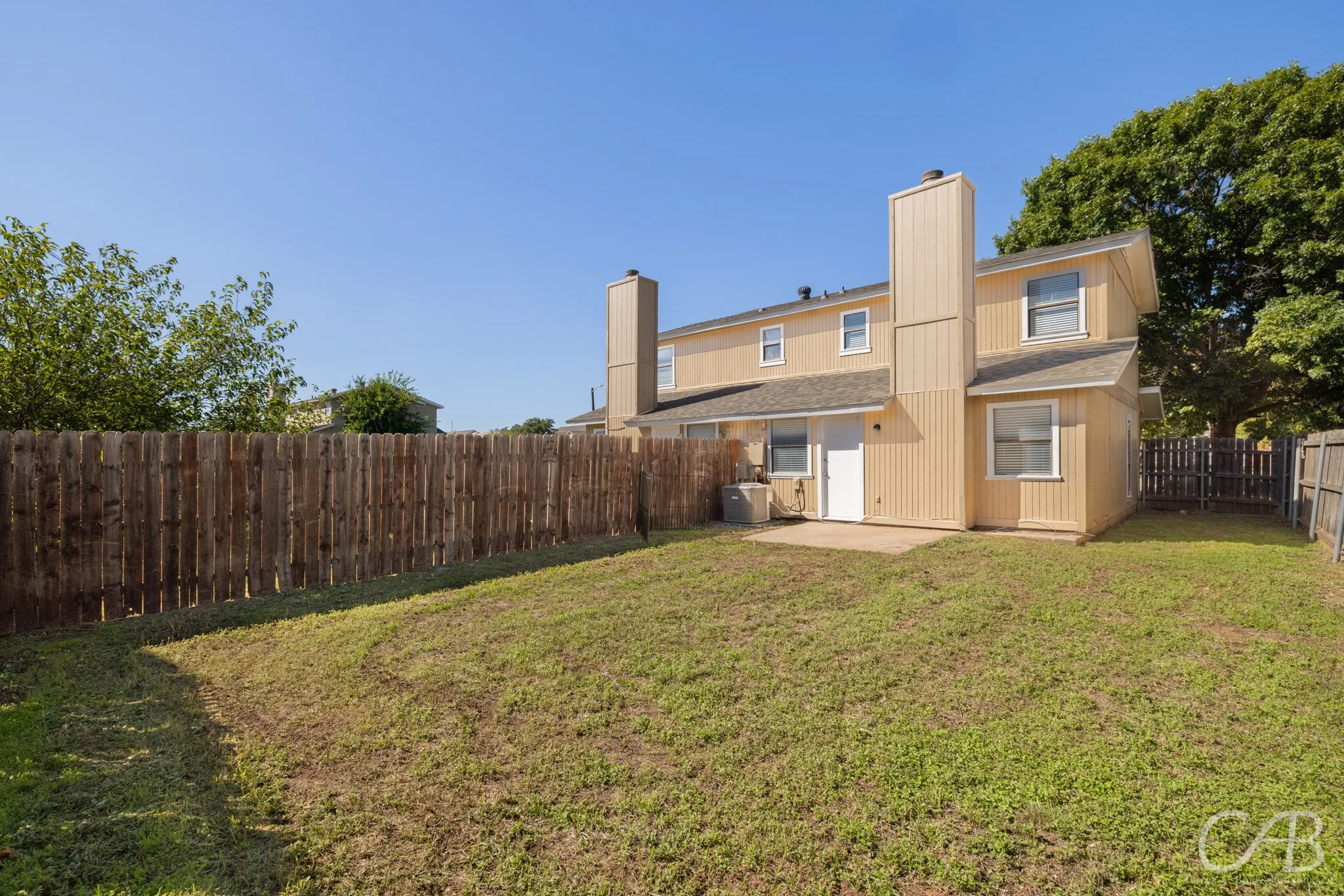 Townhouse For Rent in Taylor County , 1303 Yeomans Road, Abilene, Texas 79602, 2 Bedroom, 2 Bathroom, 1 Garage spaces, 1,350 Sqft, built in 1984, mls#21405668, Real Estate Agent in Abilene, Homes For Rent in Taylor county, Homes For Rent in Abilene, Realtor in Abilene Texas, Real Estate Brokerage Independent Realty Texas, Luminita Cordes Realtor