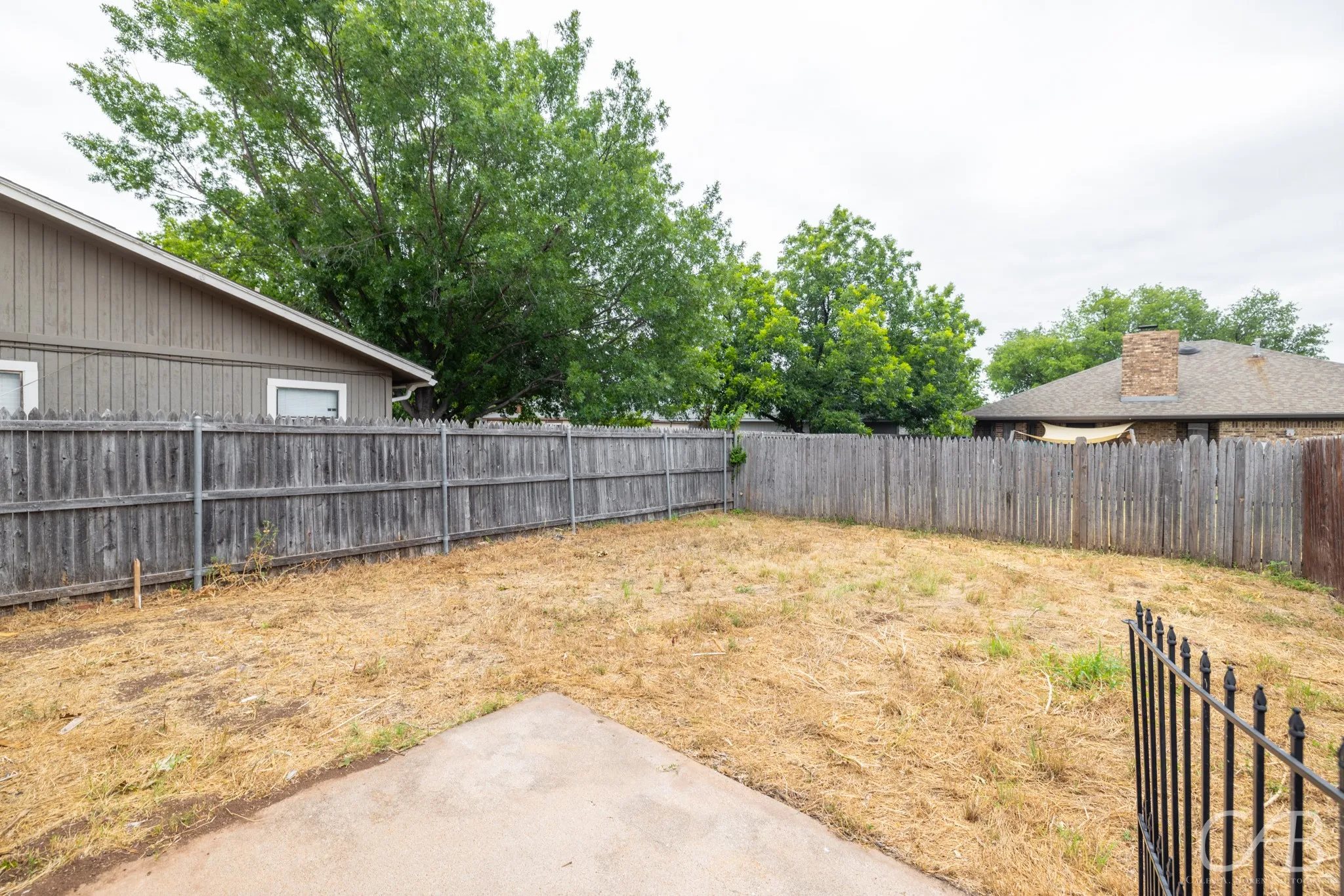 Townhouse For Rent in Taylor County , 1303 Yeomans Road, Abilene, Texas 79602, 2 Bedroom, 2 Bathroom, 1 Garage spaces, 1,350 Sqft, built in 1984, mls#21405668, Real Estate Agent in Abilene, Homes For Rent in Taylor county, Homes For Rent in Abilene, Realtor in Abilene Texas, Real Estate Brokerage Independent Realty Texas, Luminita Cordes Realtor