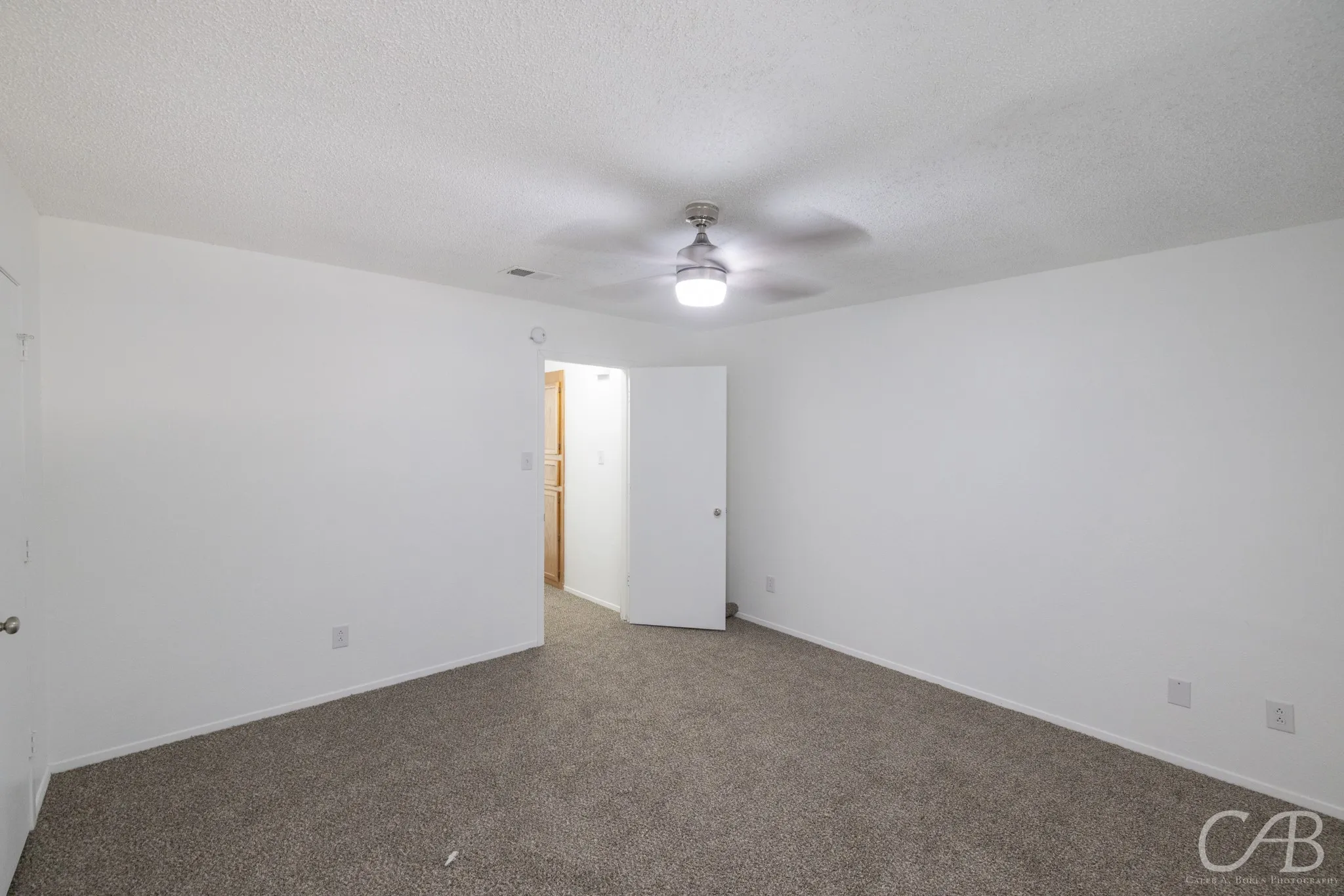 Townhouse For Rent in Taylor County , 1303 Yeomans Road, Abilene, Texas 79602, 2 Bedroom, 2 Bathroom, 1 Garage spaces, 1,350 Sqft, built in 1984, mls#21405668, Real Estate Agent in Abilene, Homes For Rent in Taylor county, Homes For Rent in Abilene, Realtor in Abilene Texas, Real Estate Brokerage Independent Realty Texas, Luminita Cordes Realtor