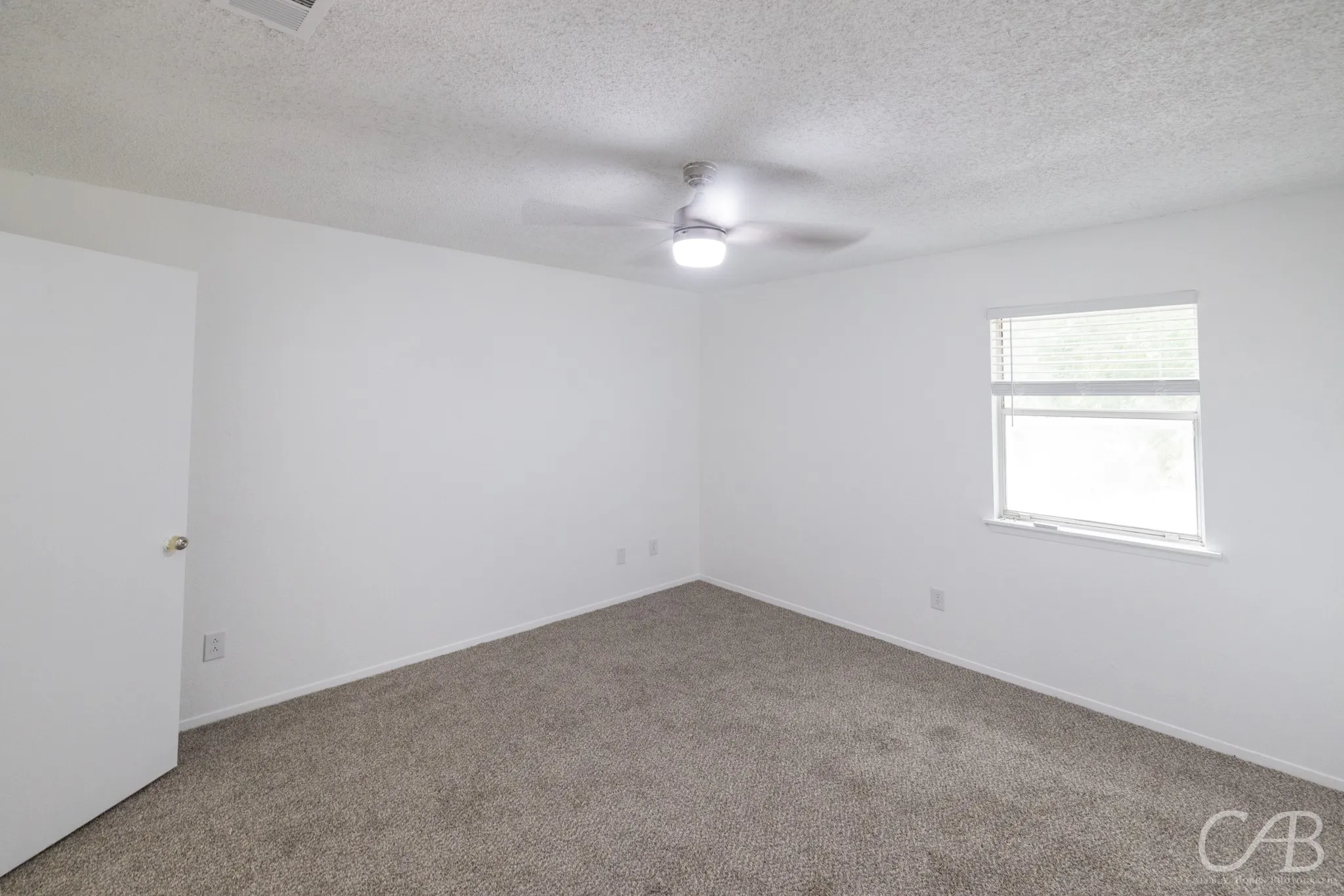 Townhouse For Rent in Taylor County , 1303 Yeomans Road, Abilene, Texas 79602, 2 Bedroom, 2 Bathroom, 1 Garage spaces, 1,350 Sqft, built in 1984, mls#21405668, Real Estate Agent in Abilene, Homes For Rent in Taylor county, Homes For Rent in Abilene, Realtor in Abilene Texas, Real Estate Brokerage Independent Realty Texas, Luminita Cordes Realtor