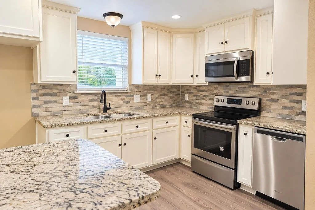 Single Family Residence For Sale in Kaufman County , 507 Morris Street, Terrell, Texas 75160, 3 Bedroom, 2 Bathroom, Garage spaces, 1,352 Sqft, built in 1958, mls#21404235, Real Estate Agent in Terrell, Homes For Sale in Kaufman county, Homes For Sale in Terrell, Realtor in Terrell Texas, Real Estate Brokerage Independent Realty Texas, Luminita Cordes Realtor