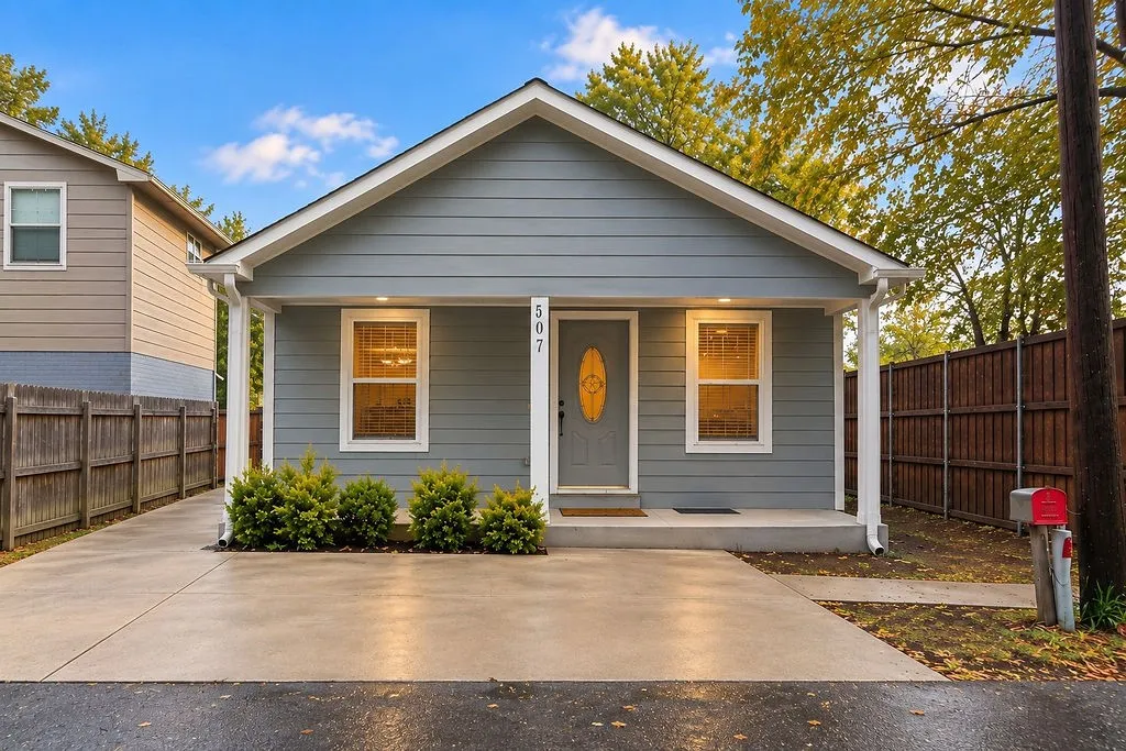 Single Family Residence For Sale in Kaufman County , 507 Morris Street, Terrell, Texas 75160, 3 Bedroom, 2 Bathroom, Garage spaces, 1,352 Sqft, built in 1958, mls#21404235, Real Estate Agent in Terrell, Homes For Sale in Kaufman county, Homes For Sale in Terrell, Realtor in Terrell Texas, Real Estate Brokerage Independent Realty Texas, Luminita Cordes Realtor