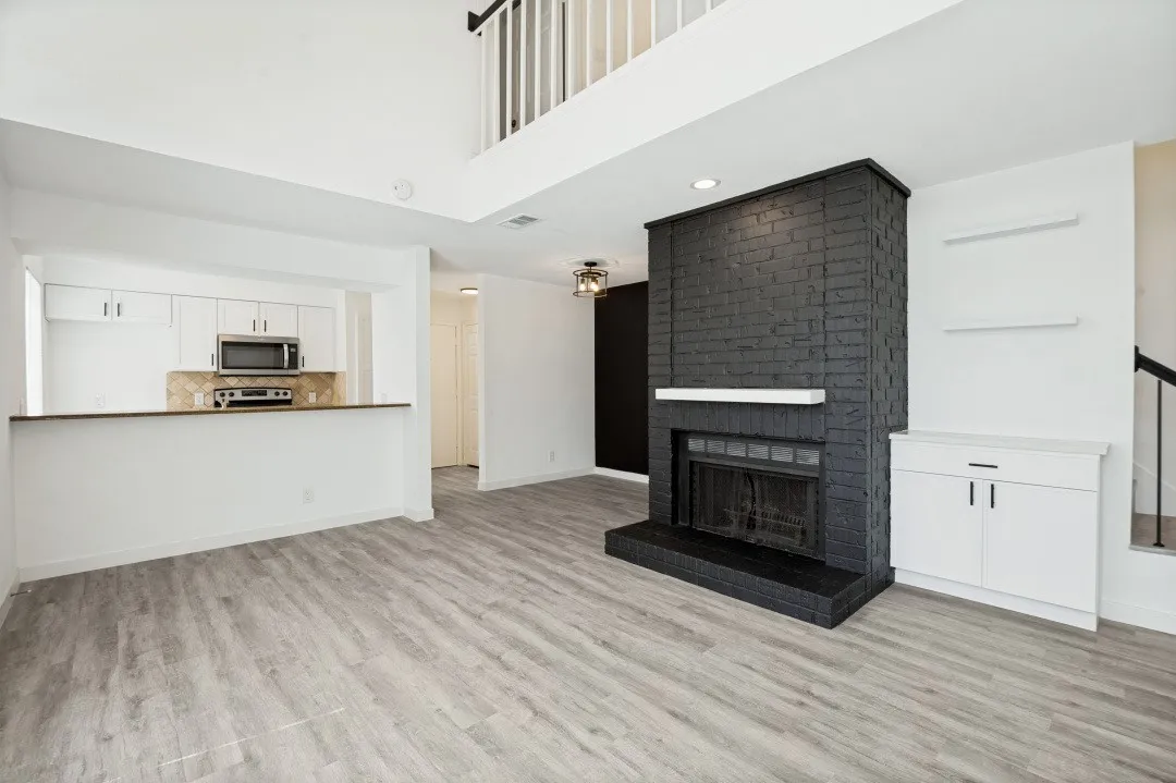 Condominium For Rent in Collin County , 18240 Midway Road 806, Dallas, Texas 75287, 3 Bedroom, 3 Bathroom, Garage spaces, 1,235 Sqft, built in 1982, mls#21405680, Real Estate Agent in Dallas, Homes For Rent in Collin county, Homes For Rent in Dallas, Realtor in Dallas Texas, Real Estate Brokerage Independent Realty Texas, Luminita Cordes Realtor