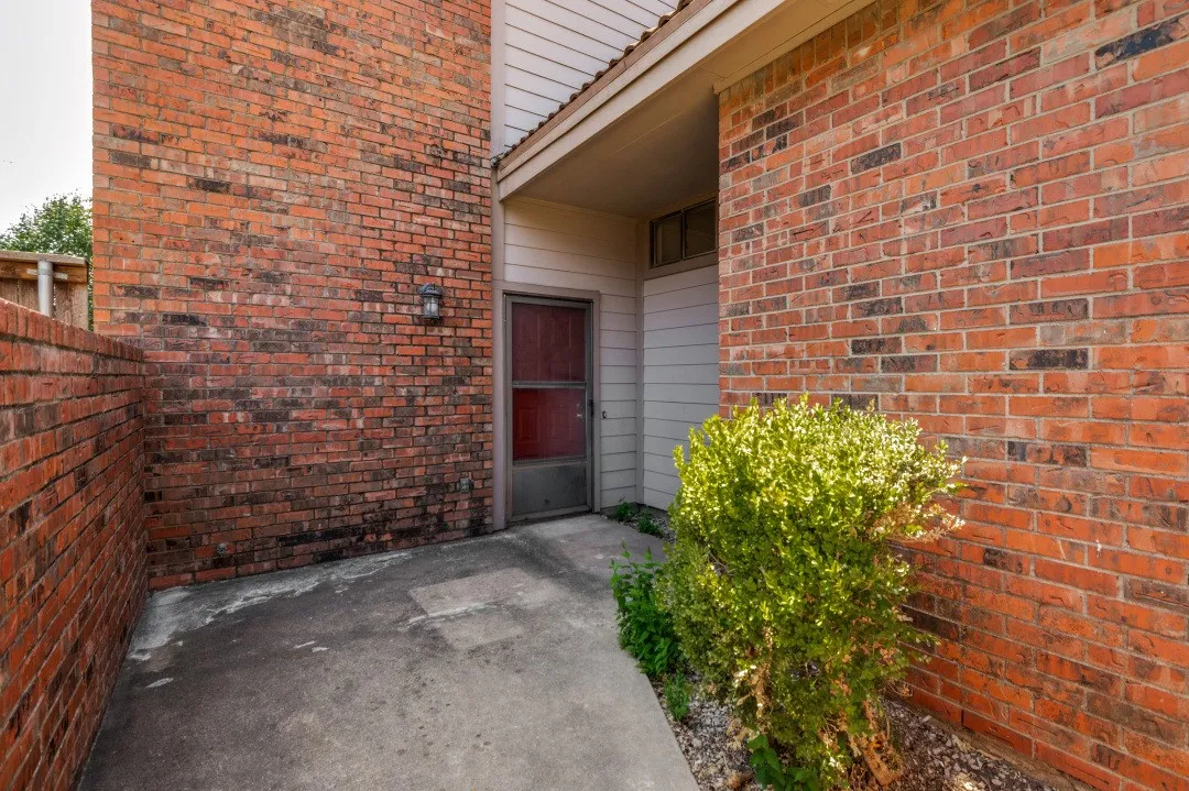 Condominium For Rent in Collin County , 18240 Midway Road 806, Dallas, Texas 75287, 3 Bedroom, 3 Bathroom, Garage spaces, 1,235 Sqft, built in 1982, mls#21405680, Real Estate Agent in Dallas, Homes For Rent in Collin county, Homes For Rent in Dallas, Realtor in Dallas Texas, Real Estate Brokerage Independent Realty Texas, Luminita Cordes Realtor