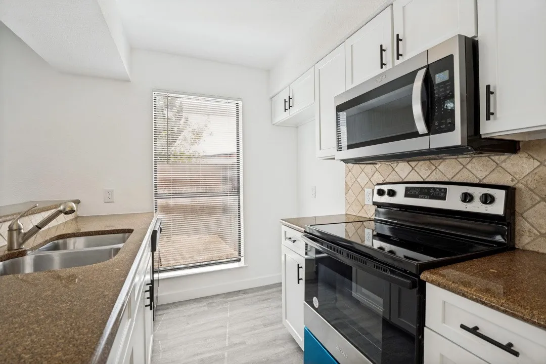 Condominium For Rent in Collin County , 18240 Midway Road 806, Dallas, Texas 75287, 3 Bedroom, 3 Bathroom, Garage spaces, 1,235 Sqft, built in 1982, mls#21405680, Real Estate Agent in Dallas, Homes For Rent in Collin county, Homes For Rent in Dallas, Realtor in Dallas Texas, Real Estate Brokerage Independent Realty Texas, Luminita Cordes Realtor