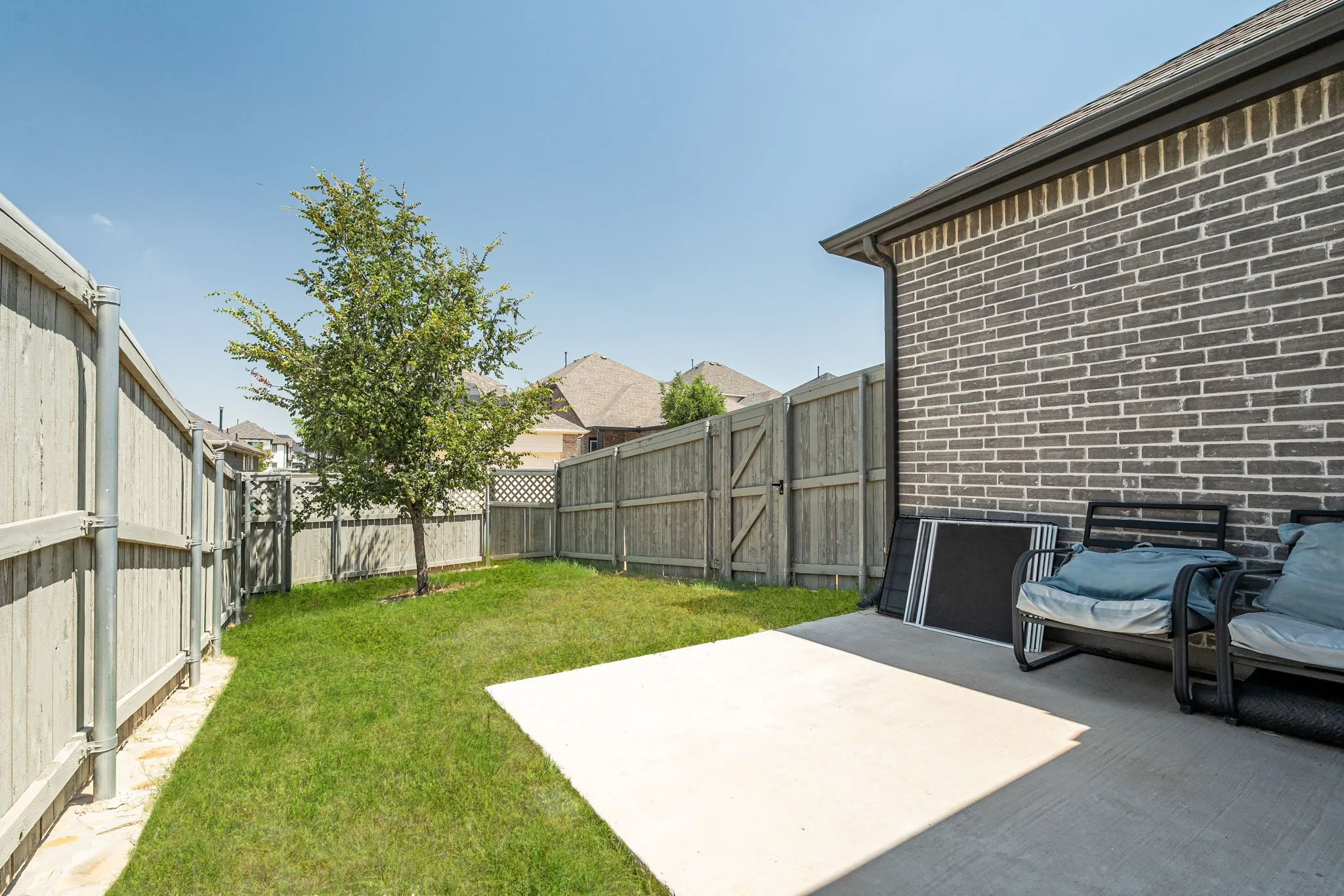 Single Family Residence For Sale in Denton County , 2244 Shorthorn Drive, Northlake, Texas 76247, 5 Bedroom, 3 Bathroom, 2 Garage spaces, 2,513 Sqft, built in 2021, mls#21388434, Real Estate Agent in Northlake, Homes For Sale in Denton county, Homes For Sale in Northlake, Realtor in Northlake Texas, Real Estate Brokerage Independent Realty Texas, Luminita Cordes Realtor