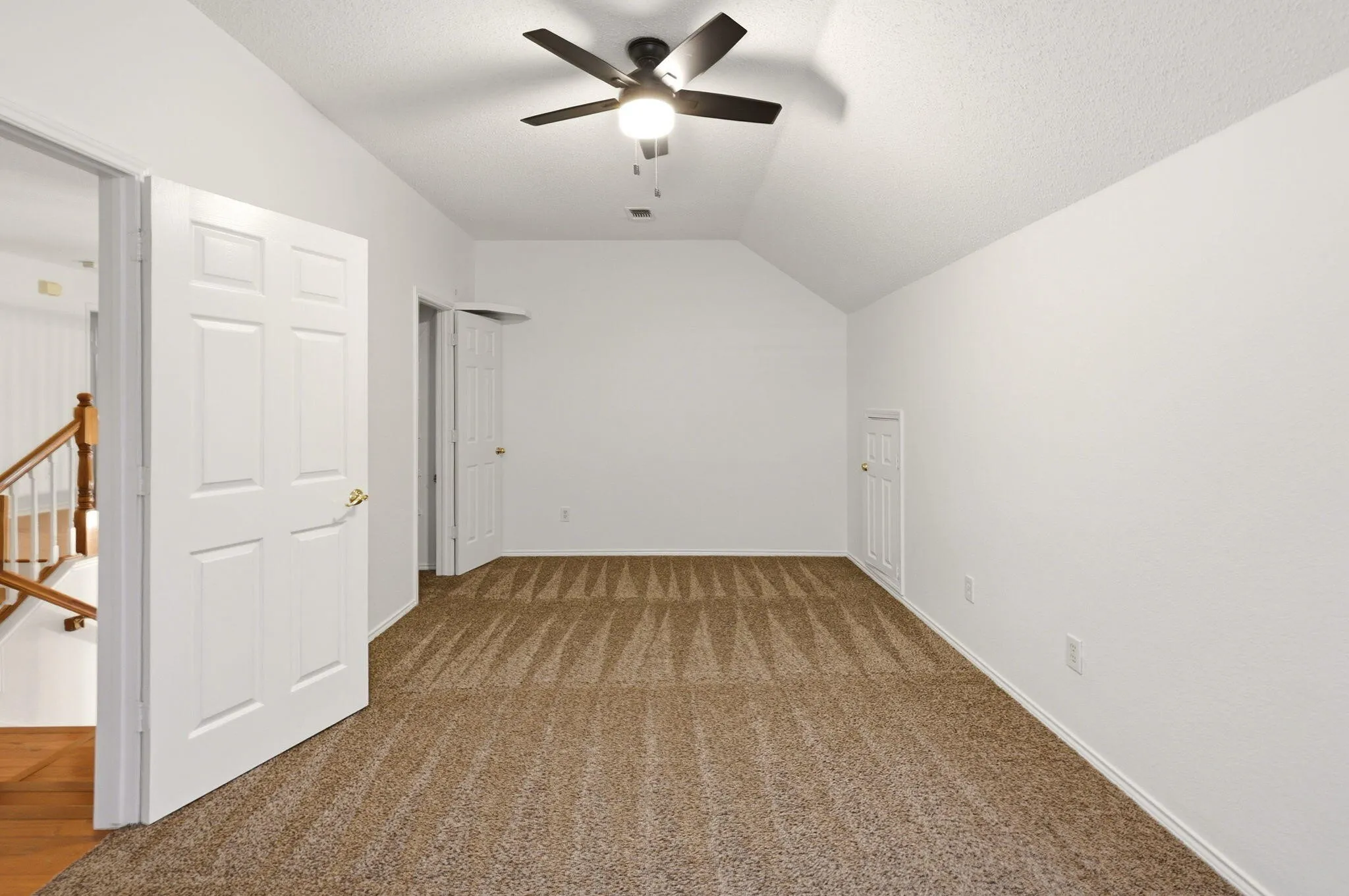 Single Family Residence For Sale in Tarrant County , 7942 Salmon Run Way, Fort Worth, Texas 76137, 4 Bedroom, 3 Bathroom, 2 Garage spaces, 2,404 Sqft, built in 1998, mls#21405678, Real Estate Agent in Fort Worth, Homes For Sale in Tarrant county, Homes For Sale in Fort Worth, Realtor in Fort Worth Texas, Real Estate Brokerage Independent Realty Texas, Luminita Cordes Realtor