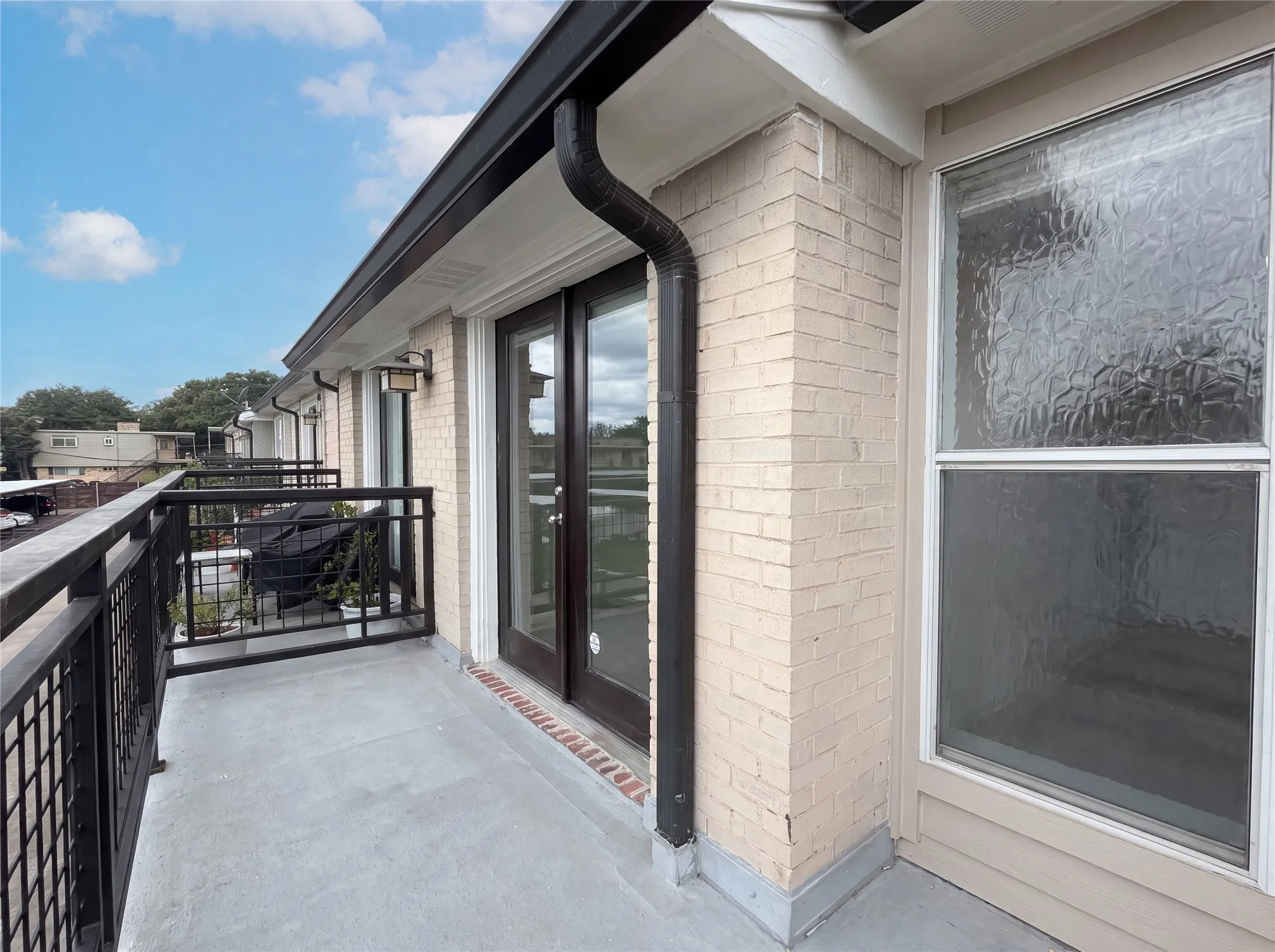 Condominium For Sale in Dallas County , 7734 Meadow Road 223, Dallas, Texas 75230, 1 Bedroom, 1 Bathroom, Garage spaces, 795 Sqft, built in 1966, mls#21405655, Real Estate Agent in Dallas, Homes For Sale in Dallas county, Homes For Sale in Dallas, Realtor in Dallas Texas, Real Estate Brokerage Independent Realty Texas, Luminita Cordes Realtor