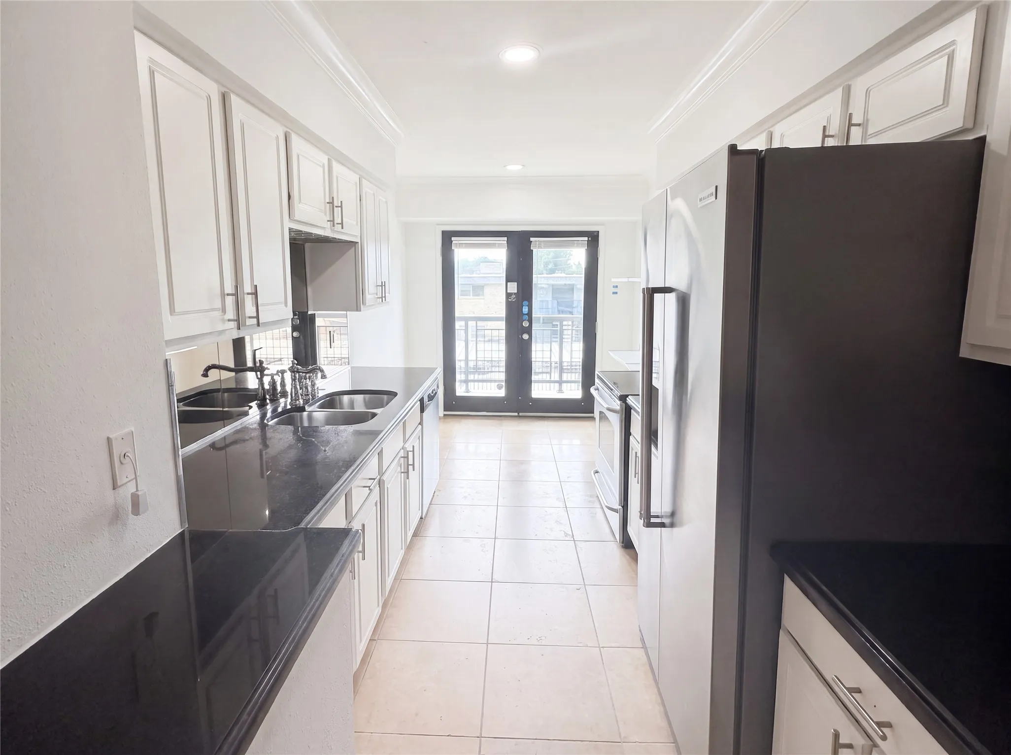 Condominium For Sale in Dallas County , 7734 Meadow Road 223, Dallas, Texas 75230, 1 Bedroom, 1 Bathroom, Garage spaces, 795 Sqft, built in 1966, mls#21405655, Real Estate Agent in Dallas, Homes For Sale in Dallas county, Homes For Sale in Dallas, Realtor in Dallas Texas, Real Estate Brokerage Independent Realty Texas, Luminita Cordes Realtor
