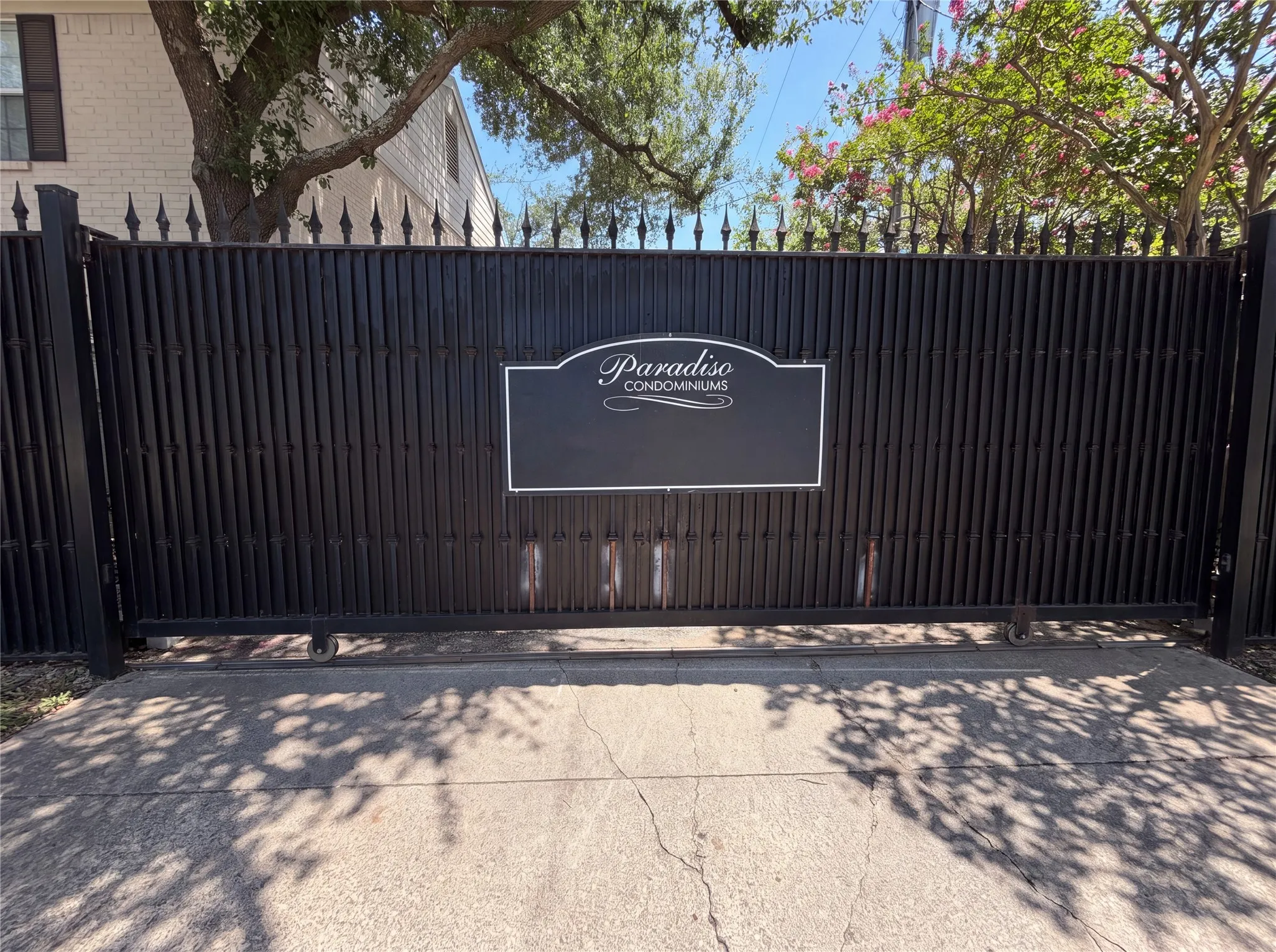 Condominium For Sale in Dallas County , 7734 Meadow Road 223, Dallas, Texas 75230, 1 Bedroom, 1 Bathroom, Garage spaces, 795 Sqft, built in 1966, mls#21405655, Real Estate Agent in Dallas, Homes For Sale in Dallas county, Homes For Sale in Dallas, Realtor in Dallas Texas, Real Estate Brokerage Independent Realty Texas, Luminita Cordes Realtor