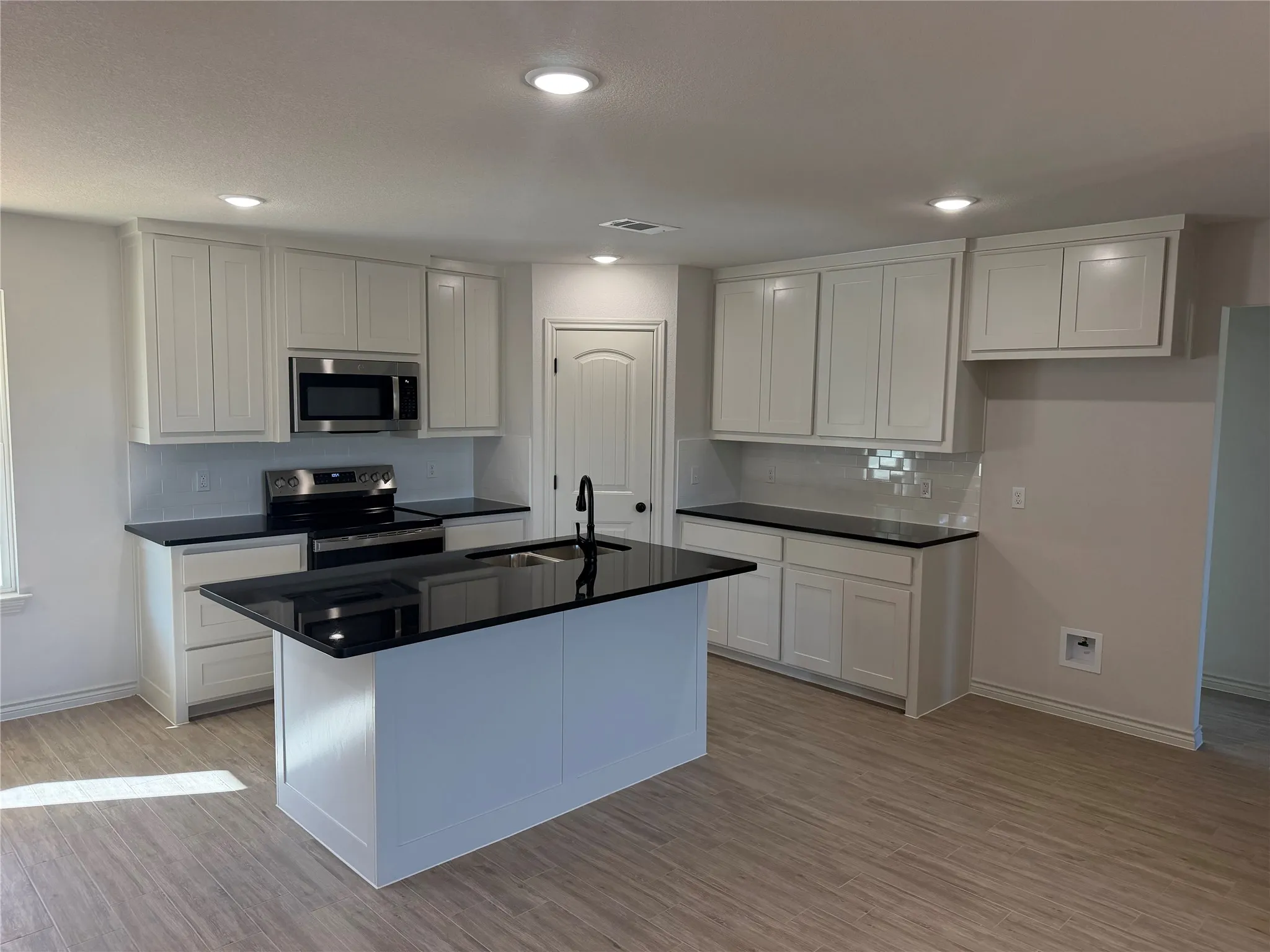 Single Family Residence For Sale in Parker County , 1005 Virgil Court, Springtown, Texas 76082, 3 Bedroom, 2 Bathroom, 2 Garage spaces, 1,514 Sqft, built in 2026, mls#21405684, Real Estate Agent in Springtown, Homes For Sale in Parker county, Homes For Sale in Springtown, Realtor in Springtown Texas, Real Estate Brokerage Independent Realty Texas, Luminita Cordes Realtor