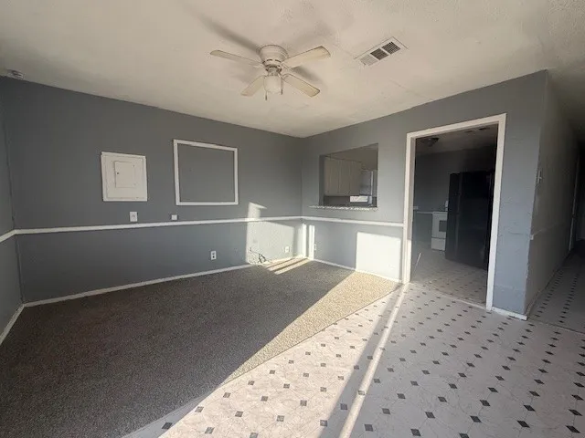 Single Family Residence For Sale in Lamar County , 1630 Fitzhugh Avenue, Paris, Texas 75460, 3 Bedroom, 1 Bathroom, Garage spaces, 1,000 Sqft, built in 1960, mls#21405686, Real Estate Agent in Paris, Homes For Sale in Lamar county, Homes For Sale in Paris, Realtor in Paris Texas, Real Estate Brokerage Independent Realty Texas, Luminita Cordes Realtor