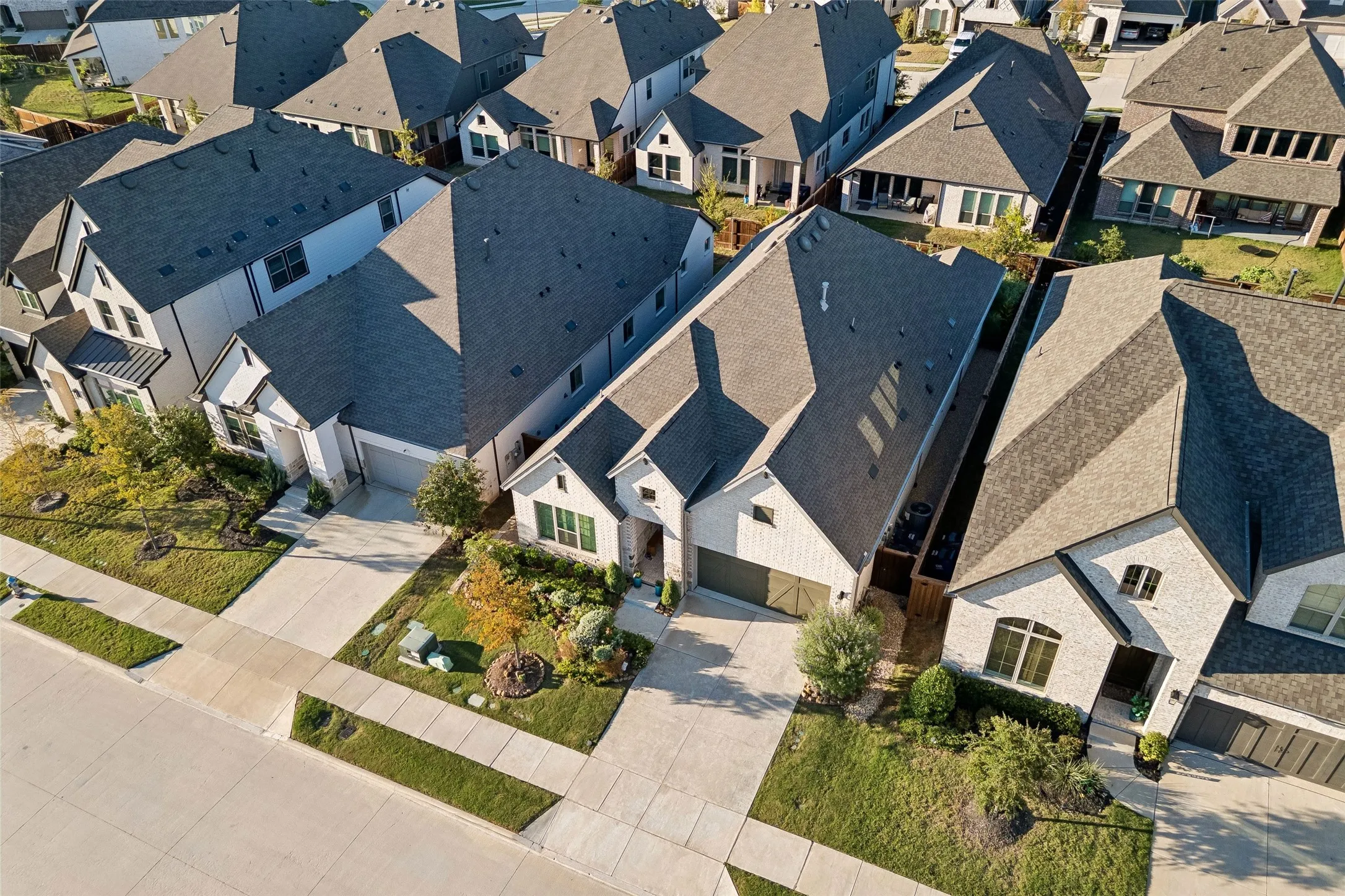 Single Family Residence For Sale in Collin County , 2546 Runhappy Court, Celina, Texas 75009, 3 Bedroom, 2 Bathroom, 2 Garage spaces, 2,409 Sqft, built in 2024, mls#21403605, Real Estate Agent in Celina, Homes For Sale in Collin county, Homes For Sale in Celina, Realtor in Celina Texas, Real Estate Brokerage Independent Realty Texas, Luminita Cordes Realtor
