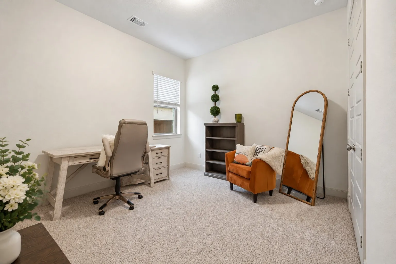 Single Family Residence For Sale in Collin County , 2546 Runhappy Court, Celina, Texas 75009, 3 Bedroom, 2 Bathroom, 2 Garage spaces, 2,409 Sqft, built in 2024, mls#21403605, Real Estate Agent in Celina, Homes For Sale in Collin county, Homes For Sale in Celina, Realtor in Celina Texas, Real Estate Brokerage Independent Realty Texas, Luminita Cordes Realtor