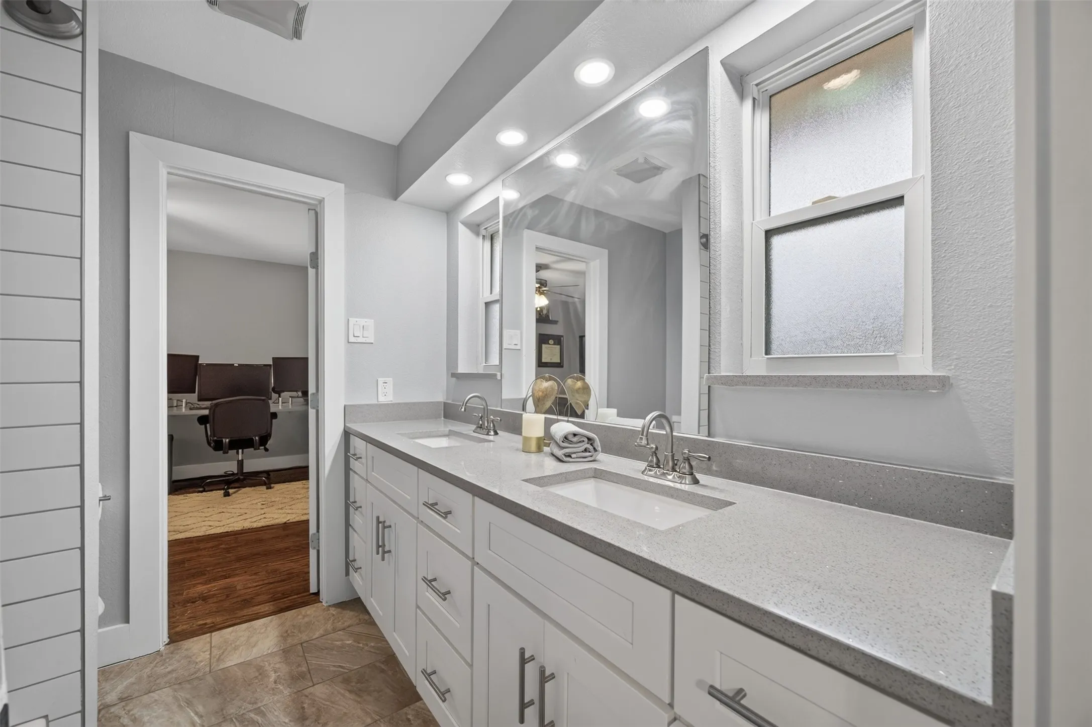 Single Family Residence For Sale in Dallas County , 2502 Rochdale Street, Garland, Texas 75040, 4 Bedroom, 4 Bathroom, 2 Garage spaces, 2,286 Sqft, built in 1969, mls#21402038, Real Estate Agent in Garland, Homes For Sale in Dallas county, Homes For Sale in Garland, Realtor in Garland Texas, Real Estate Brokerage Independent Realty Texas, Luminita Cordes Realtor