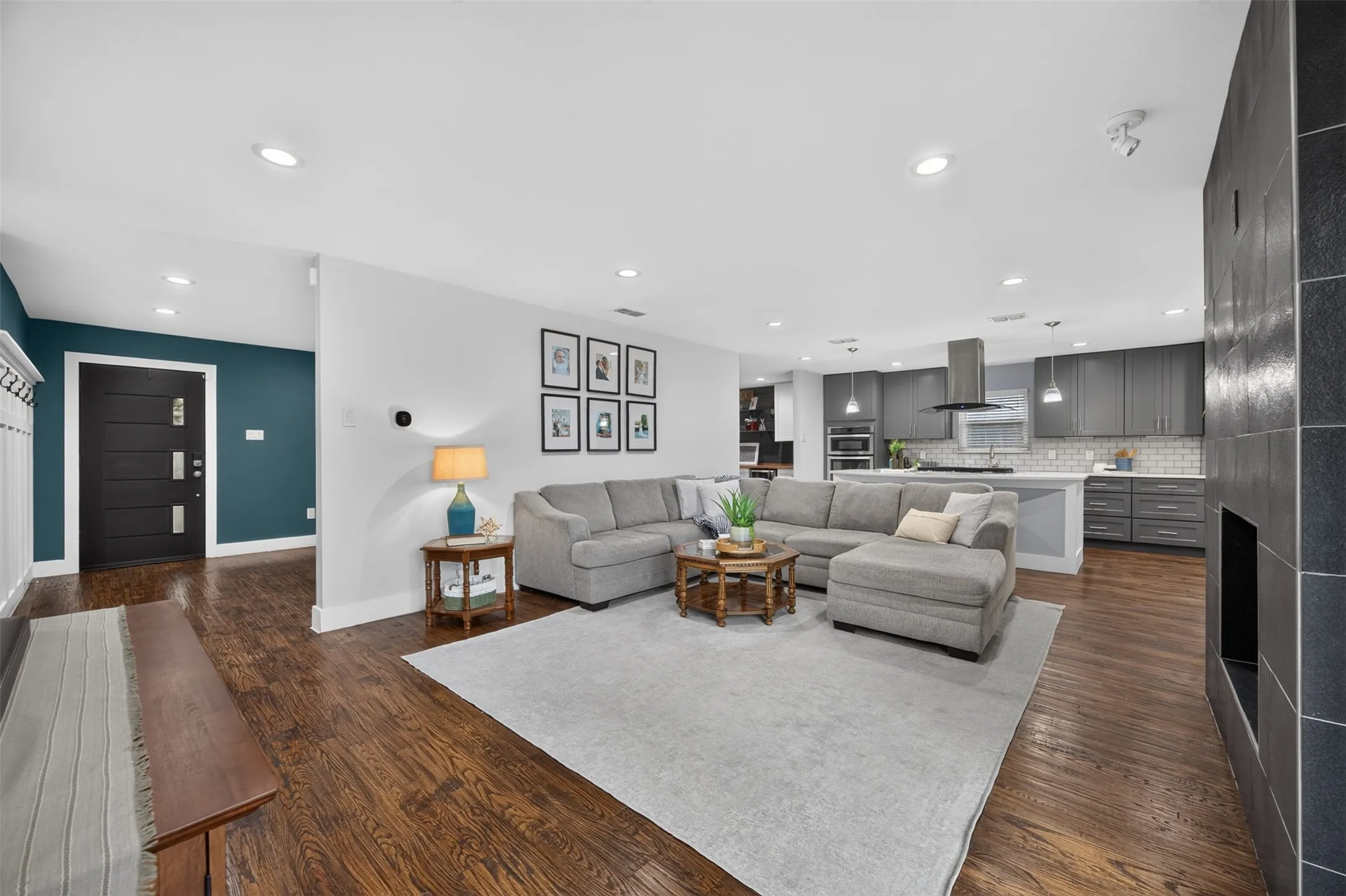 Single Family Residence For Sale in Dallas County , 2502 Rochdale Street, Garland, Texas 75040, 4 Bedroom, 4 Bathroom, 2 Garage spaces, 2,286 Sqft, built in 1969, mls#21402038, Real Estate Agent in Garland, Homes For Sale in Dallas county, Homes For Sale in Garland, Realtor in Garland Texas, Real Estate Brokerage Independent Realty Texas, Luminita Cordes Realtor