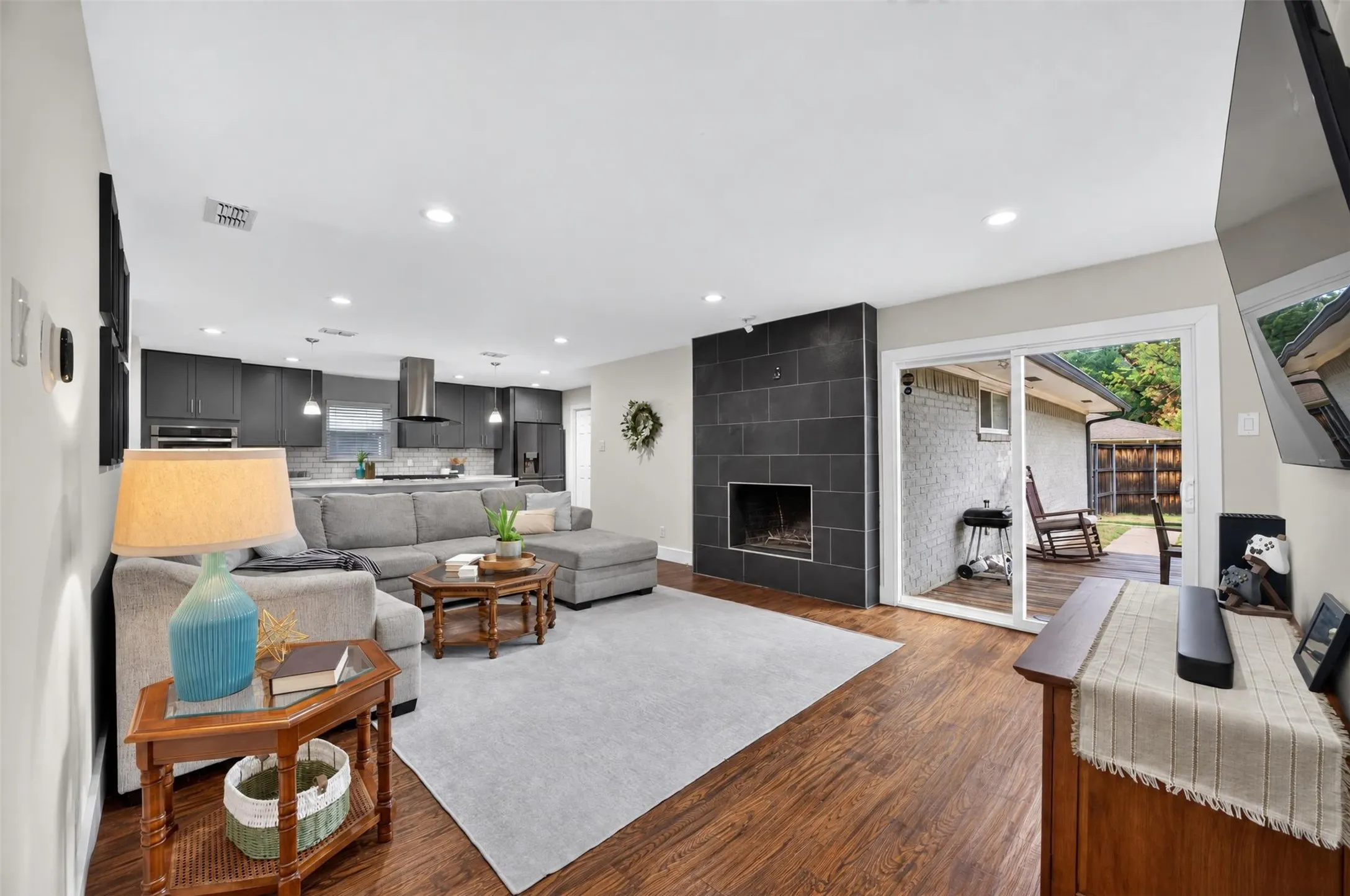 Single Family Residence For Sale in Dallas County , 2502 Rochdale Street, Garland, Texas 75040, 4 Bedroom, 4 Bathroom, 2 Garage spaces, 2,286 Sqft, built in 1969, mls#21402038, Real Estate Agent in Garland, Homes For Sale in Dallas county, Homes For Sale in Garland, Realtor in Garland Texas, Real Estate Brokerage Independent Realty Texas, Luminita Cordes Realtor