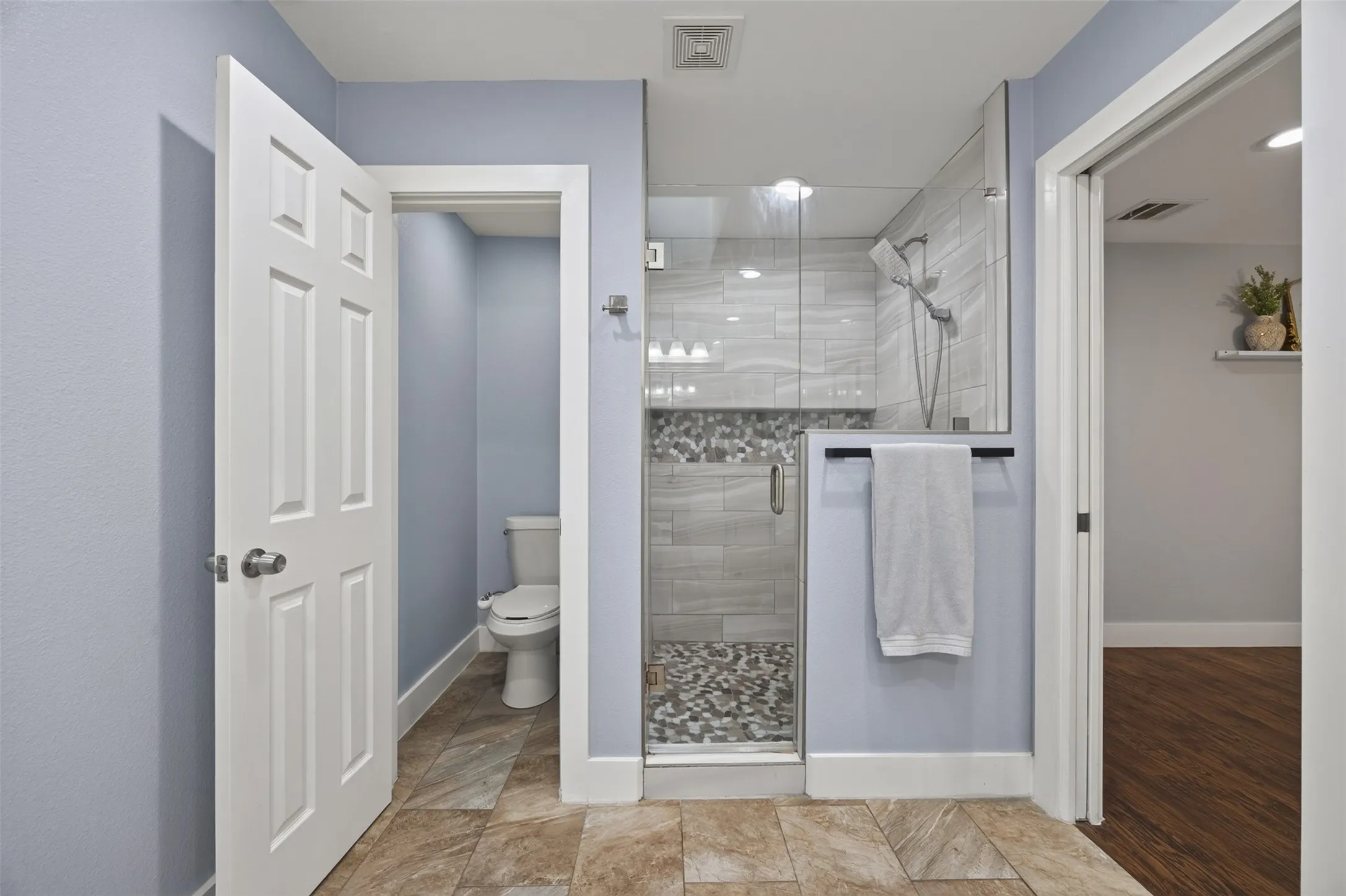 Single Family Residence For Sale in Dallas County , 2502 Rochdale Street, Garland, Texas 75040, 4 Bedroom, 4 Bathroom, 2 Garage spaces, 2,286 Sqft, built in 1969, mls#21402038, Real Estate Agent in Garland, Homes For Sale in Dallas county, Homes For Sale in Garland, Realtor in Garland Texas, Real Estate Brokerage Independent Realty Texas, Luminita Cordes Realtor