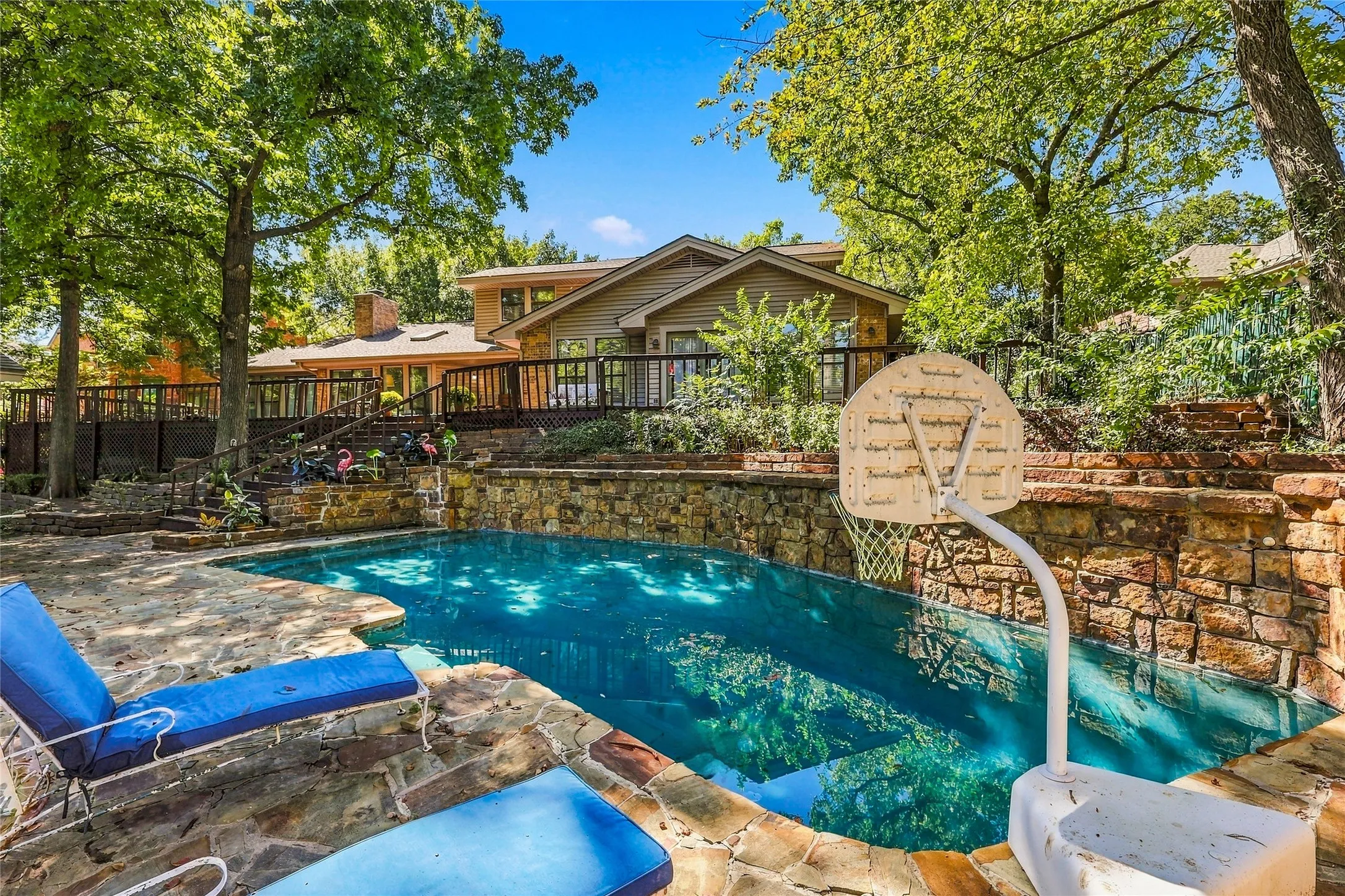 Single Family Residence For Sale in Tarrant County , 707 Findlay Drive, Arlington, Texas 76012, 4 Bedroom, 4 Bathroom, 2 Garage spaces, 3,223 Sqft, built in 1980, mls#21403488, Real Estate Agent in Arlington, Homes For Sale in Tarrant county, Homes For Sale in Arlington, Realtor in Arlington Texas, Real Estate Brokerage Independent Realty Texas, Luminita Cordes Realtor