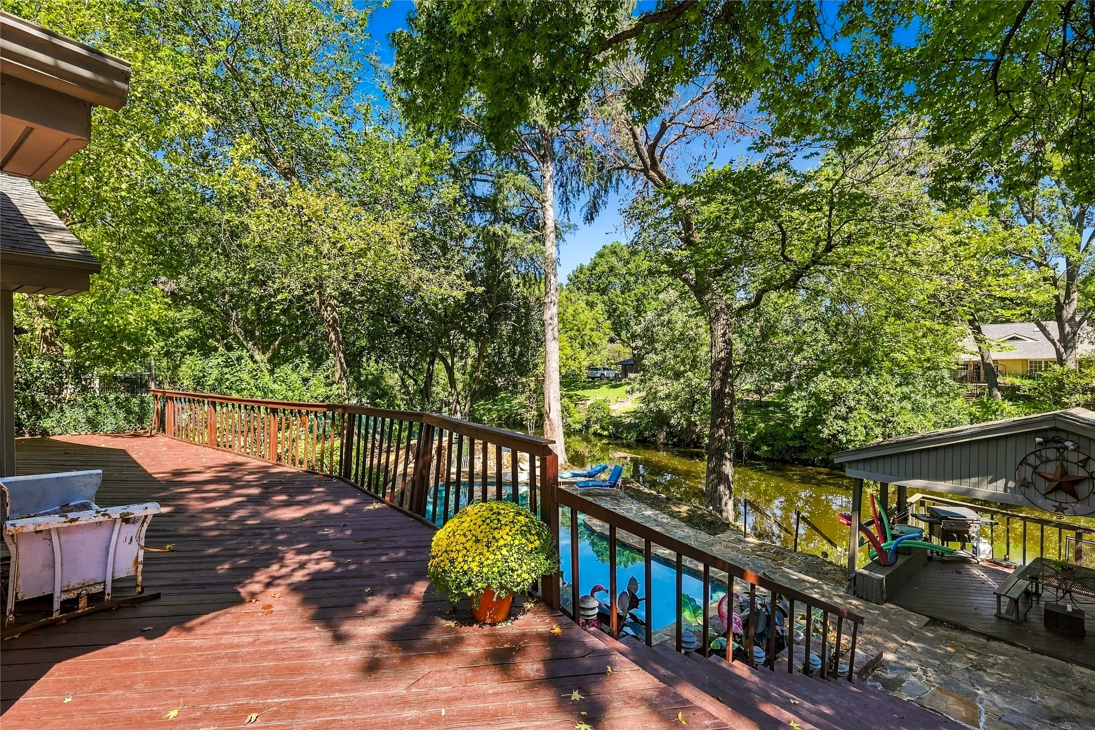 Single Family Residence For Sale in Tarrant County , 707 Findlay Drive, Arlington, Texas 76012, 4 Bedroom, 4 Bathroom, 2 Garage spaces, 3,223 Sqft, built in 1980, mls#21403488, Real Estate Agent in Arlington, Homes For Sale in Tarrant county, Homes For Sale in Arlington, Realtor in Arlington Texas, Real Estate Brokerage Independent Realty Texas, Luminita Cordes Realtor