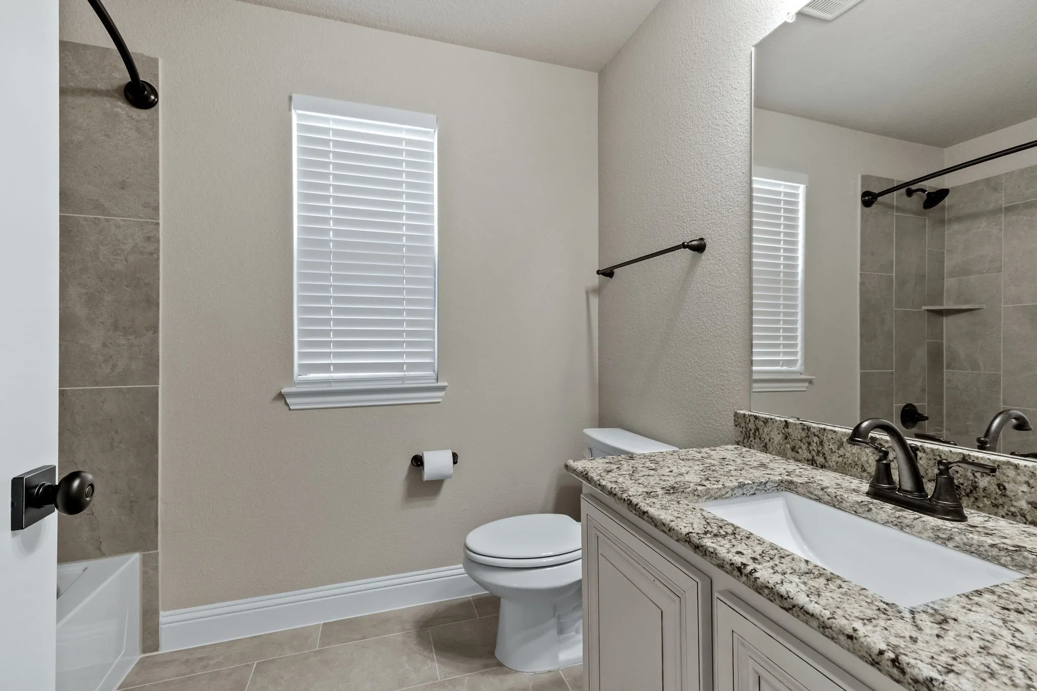 Single Family Residence For Sale in Grayson County , 193 Morrison Road, Howe, Texas 75459, 4 Bedroom, 4 Bathroom, 6 Garage spaces, 2,716 Sqft, built in 2023, mls#21403908, Real Estate Agent in Howe, Homes For Sale in Grayson county, Homes For Sale in Howe, Realtor in Howe Texas, Real Estate Brokerage Independent Realty Texas, Luminita Cordes Realtor